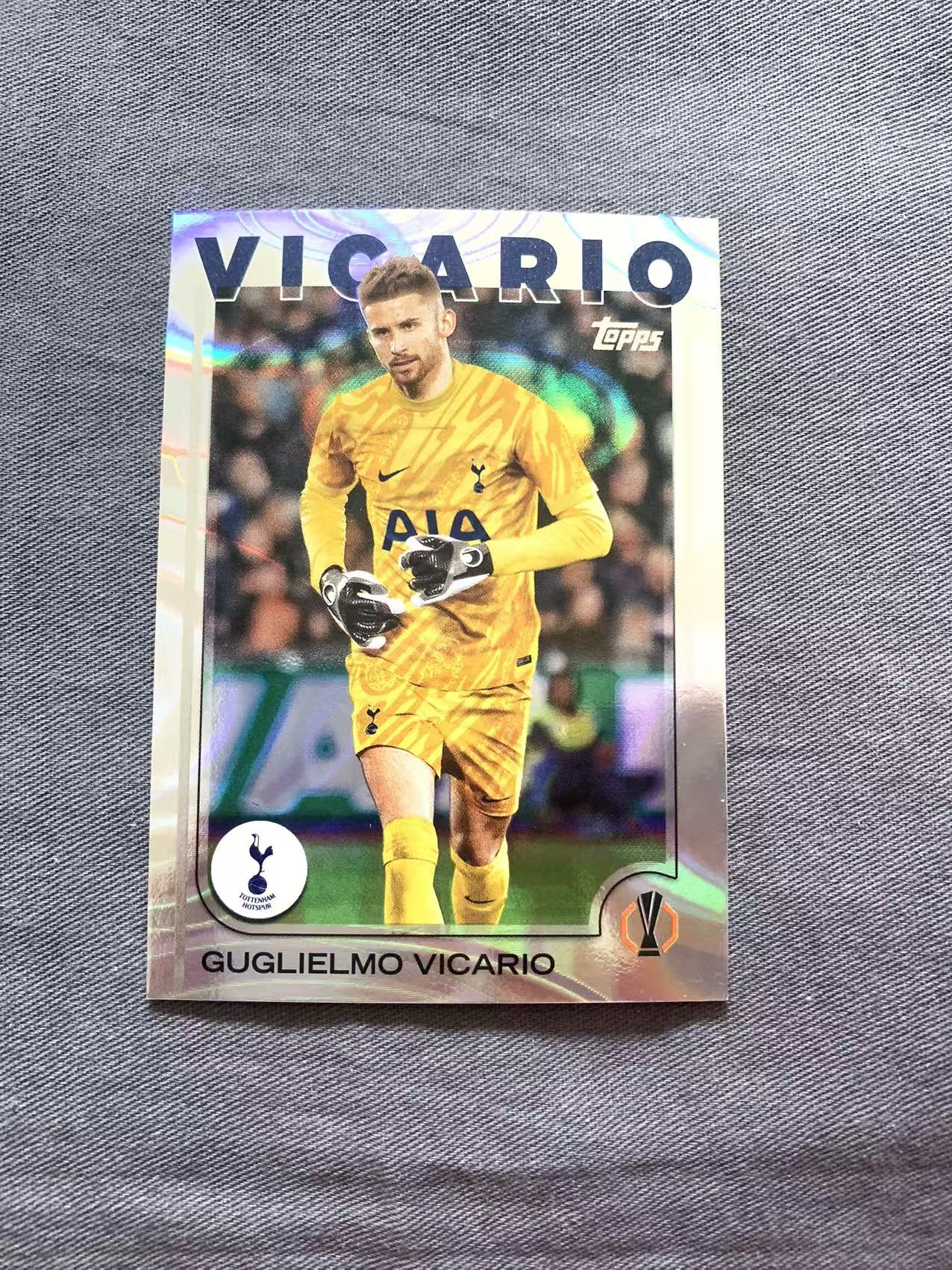 2025 Topps Topps Guglielmo Vicario 欧战 UCC 热刺 维卡里奥 银旋涡折 折射 戴戴