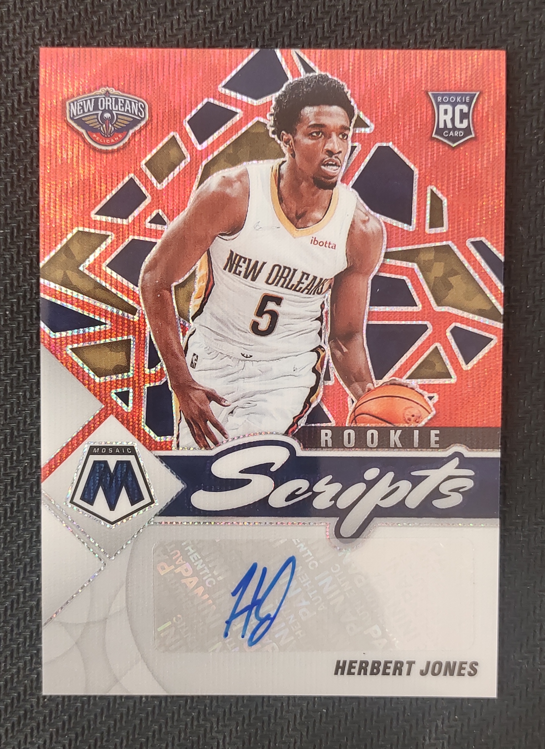 2021-22 Panini Mosaic Herbert Jones RC 赫伯特 琼斯 鹈鹕 新秀 马赛克 签字 红波纹 折射 瑕疵如图