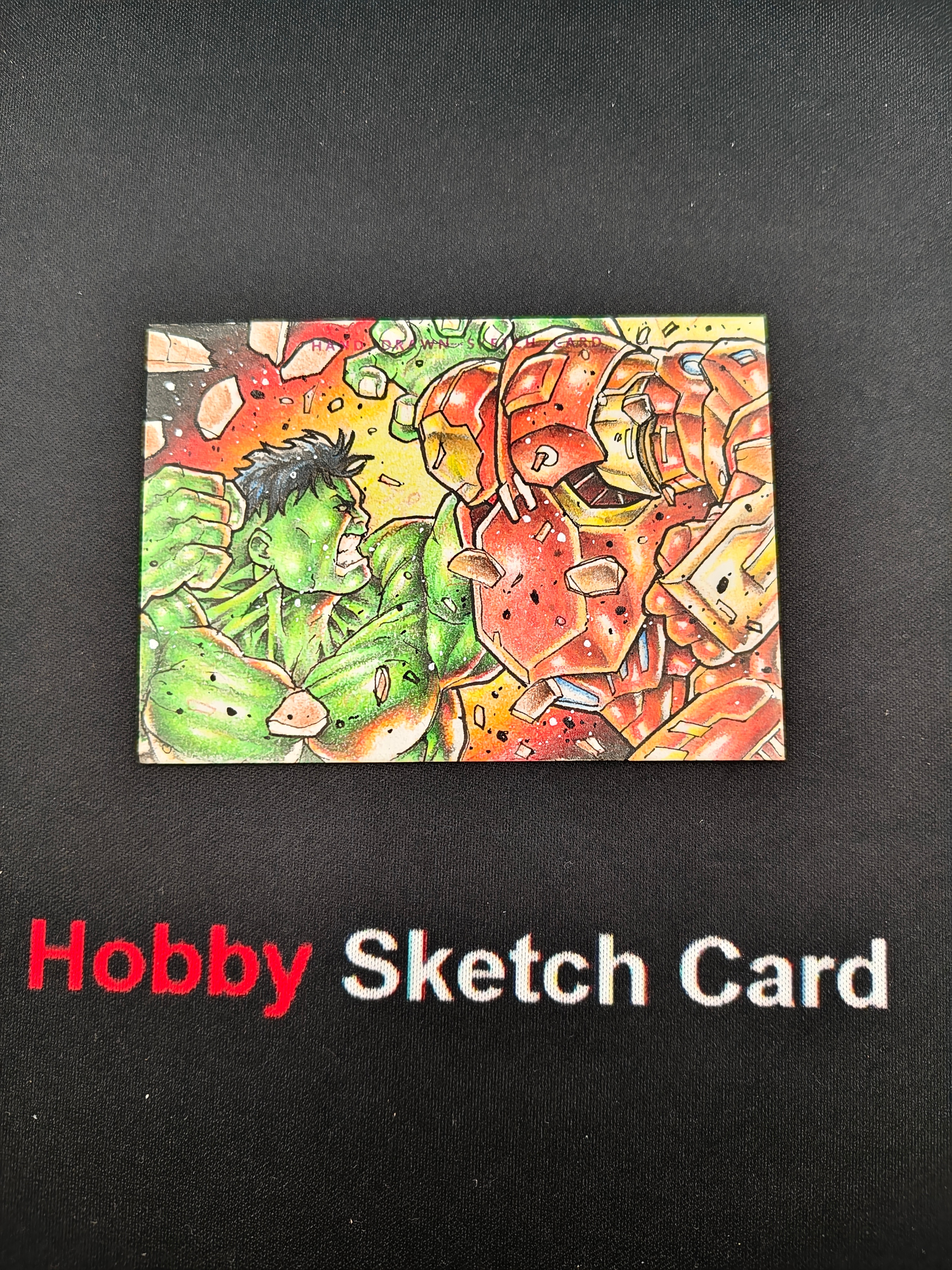 2023 FINDING CARD Marvel (MCU) IRON MAN 漫威 寻卡 钢铁侠 Iron-Man 手绘卡 画师 三神之一 巴西奥 见背面 签字 签名 1of1