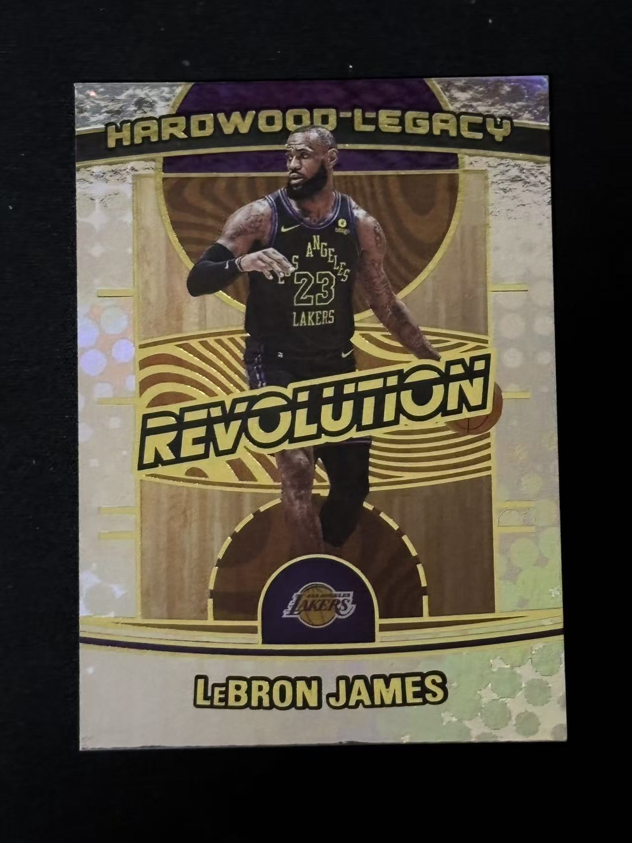 2024-25 Panini Revolution LeBron James 【磊子球星卡】革命 湖人 勒布朗 詹姆斯 小皇帝 银波点折 地板特卡 卡品如图
