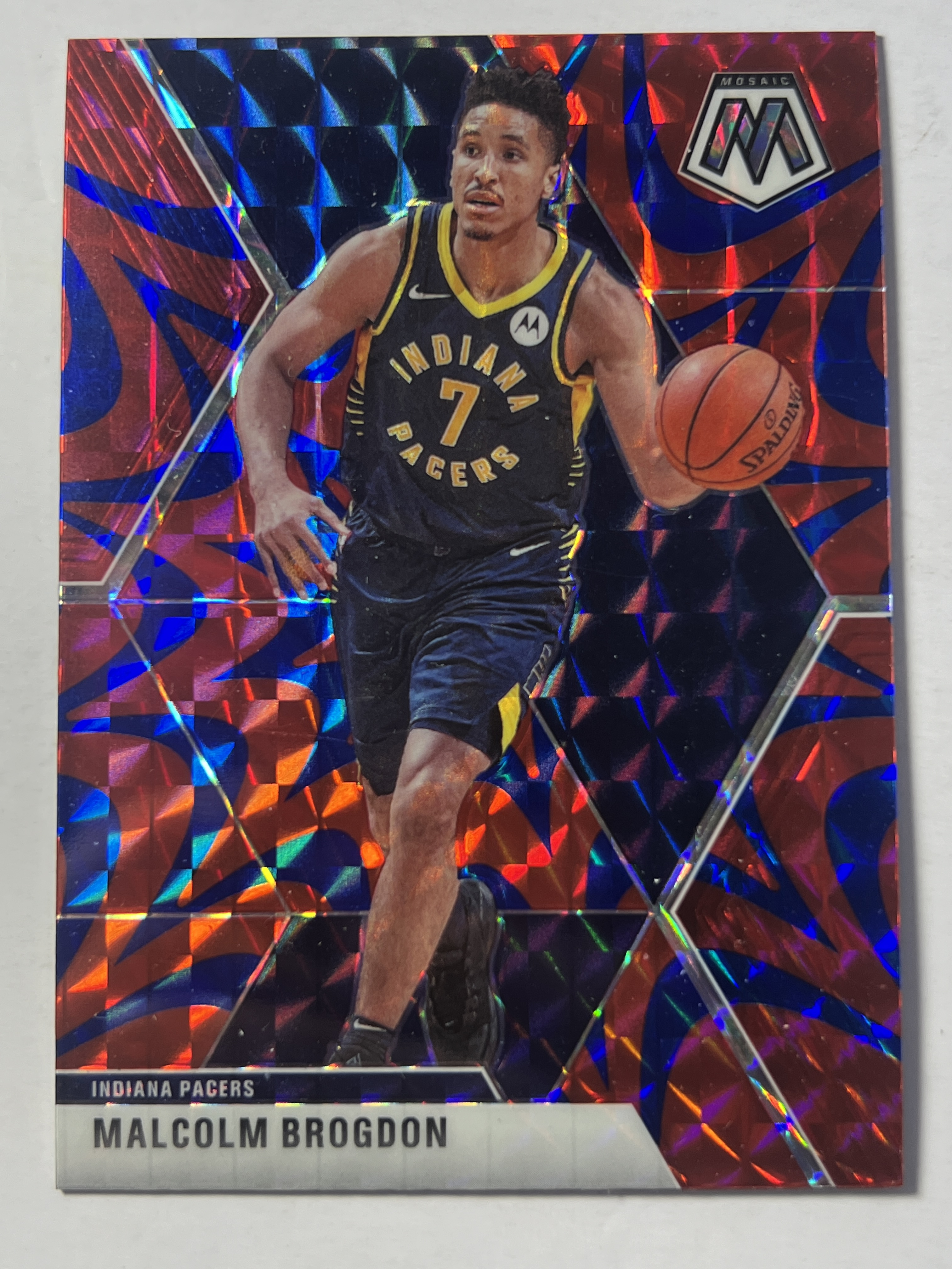 2019-20 Panini Mosaic Malcolm Brogdon 马尔科姆 布罗格登 步行者队 折射卡 热门球星 收藏必备 #185