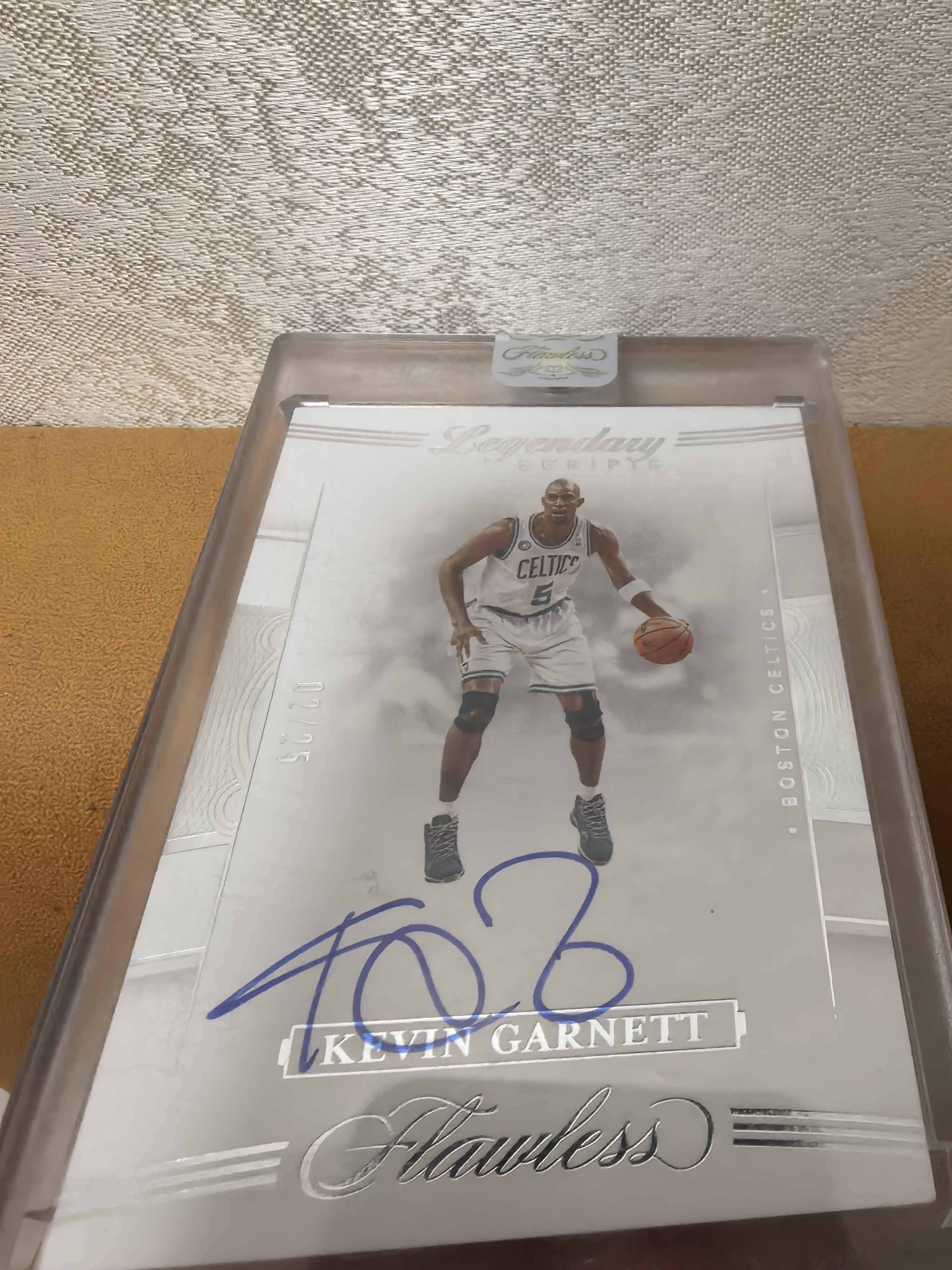 2019-20 Panini Metal Flying High Kevin Garnett 凯尔特人 森林狼 传奇巨星凯文加内特 手提原封砖25编 卡签 字迹完美 卡品如图 收藏必备!