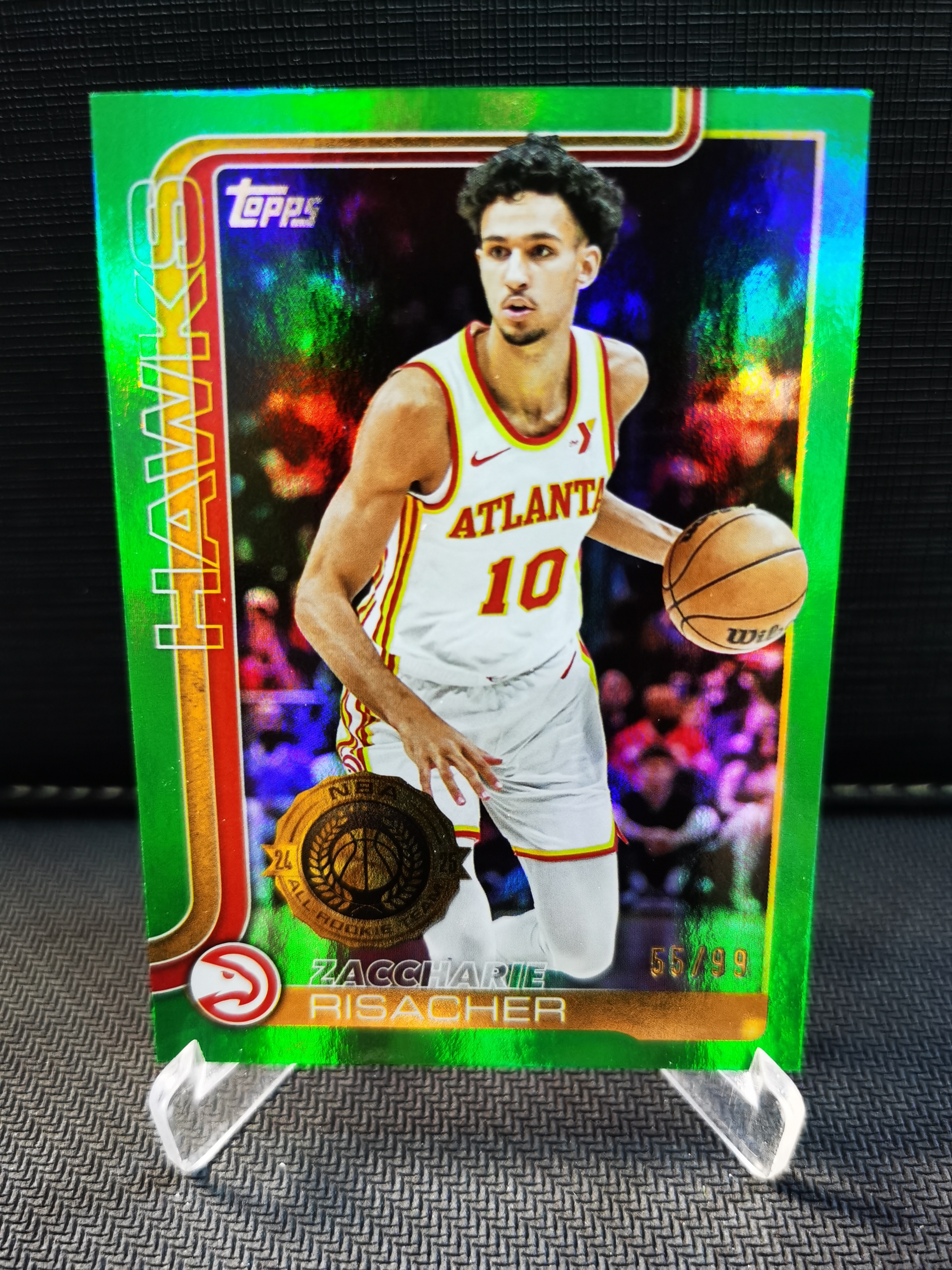 2025-26 Topps flagship Zaccharie Risacher 老鹰 新秀一阵 金标 里萨谢 99编 绿折 收藏必备 卡品如图 -猕猴桃-【乌苏拍卖】