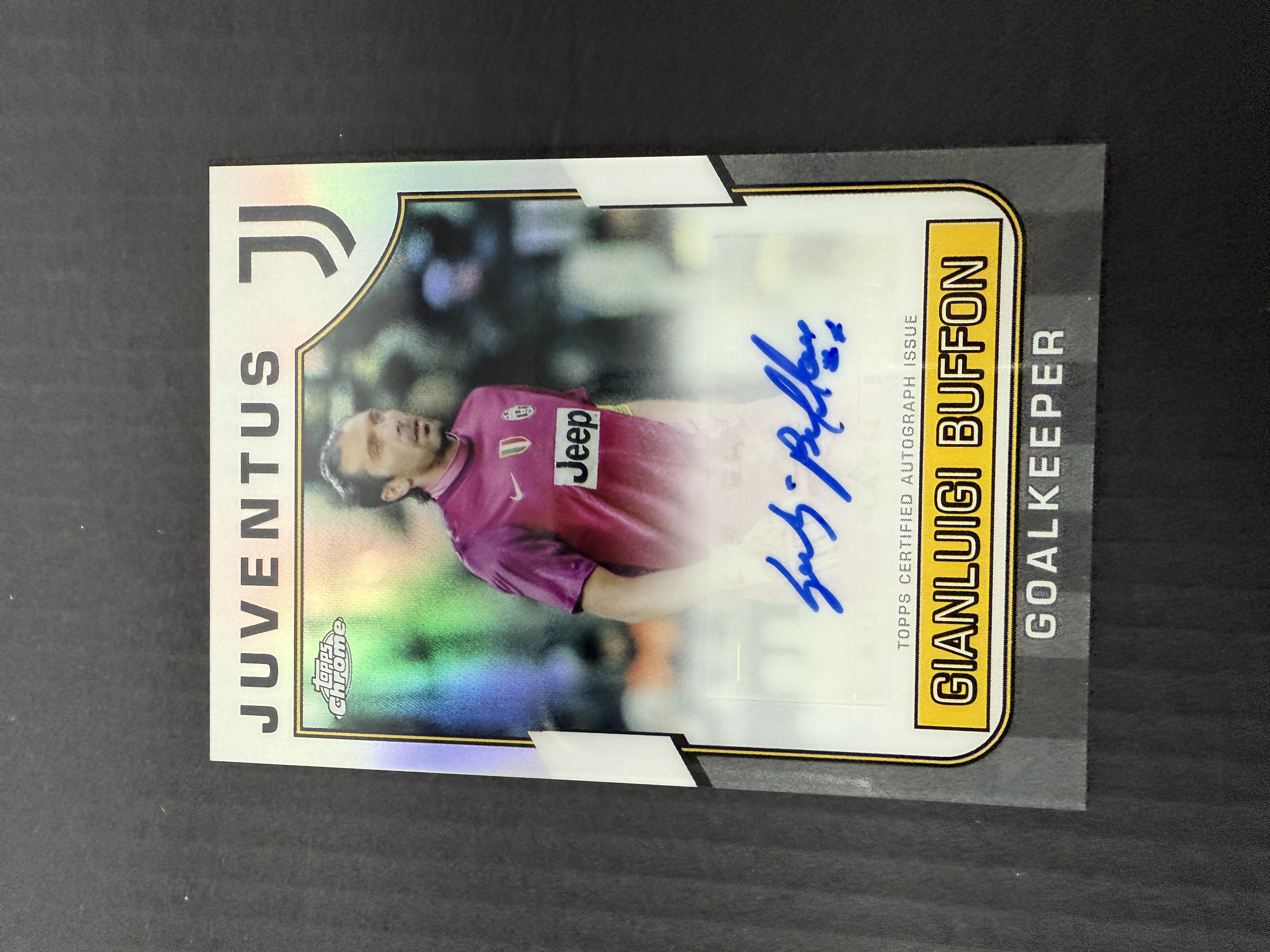 【GOAT山羊拍卖】D哥 2023-24赛季 topps chrome尤文图斯队盒系列 布冯 银折签字 尤文图斯 品相如图