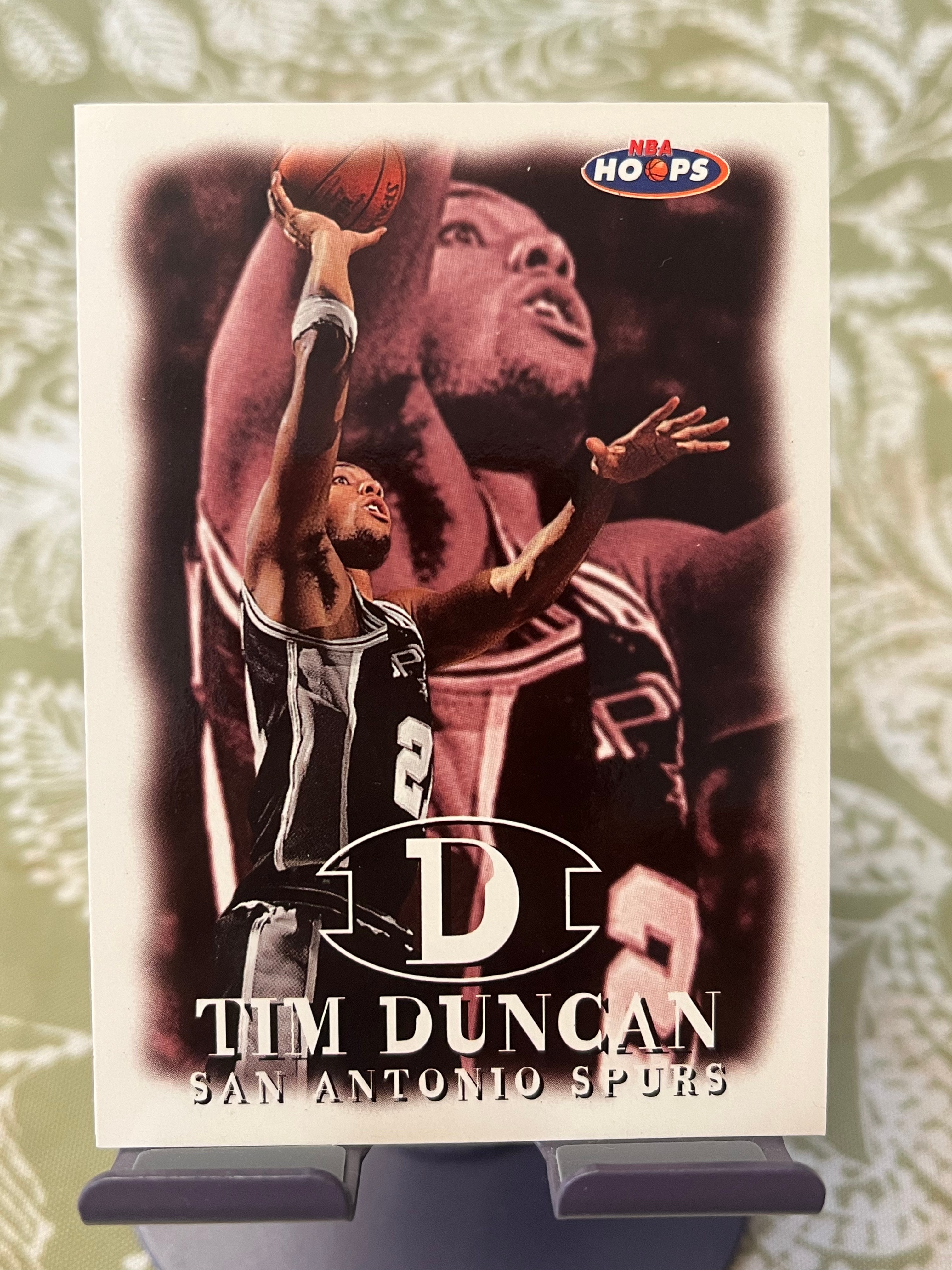 1998 SkyBox 老卡 老特 Tim Duncan 蒂姆 邓肯 石佛 马刺【经典选图 HOOPS】【边角瑕疵如图 介意勿拍】#1215