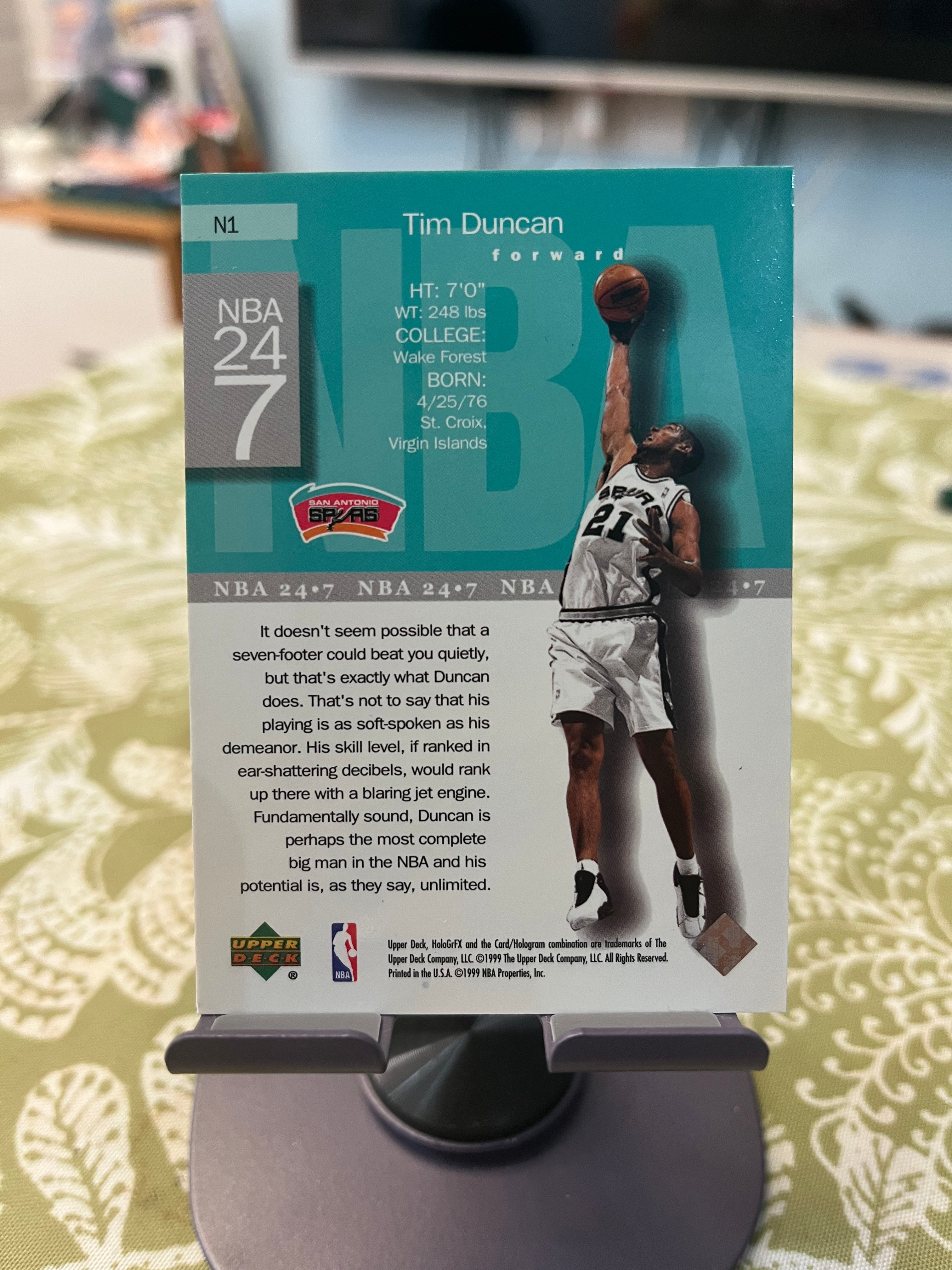 1999 Upper Deck 老卡 老特 Tim Duncan 蒂姆 邓肯 石佛 马刺【折射 钻石折射质感 超闪 HoloGrFX】【边角瑕疵如图 介意勿拍】#1034