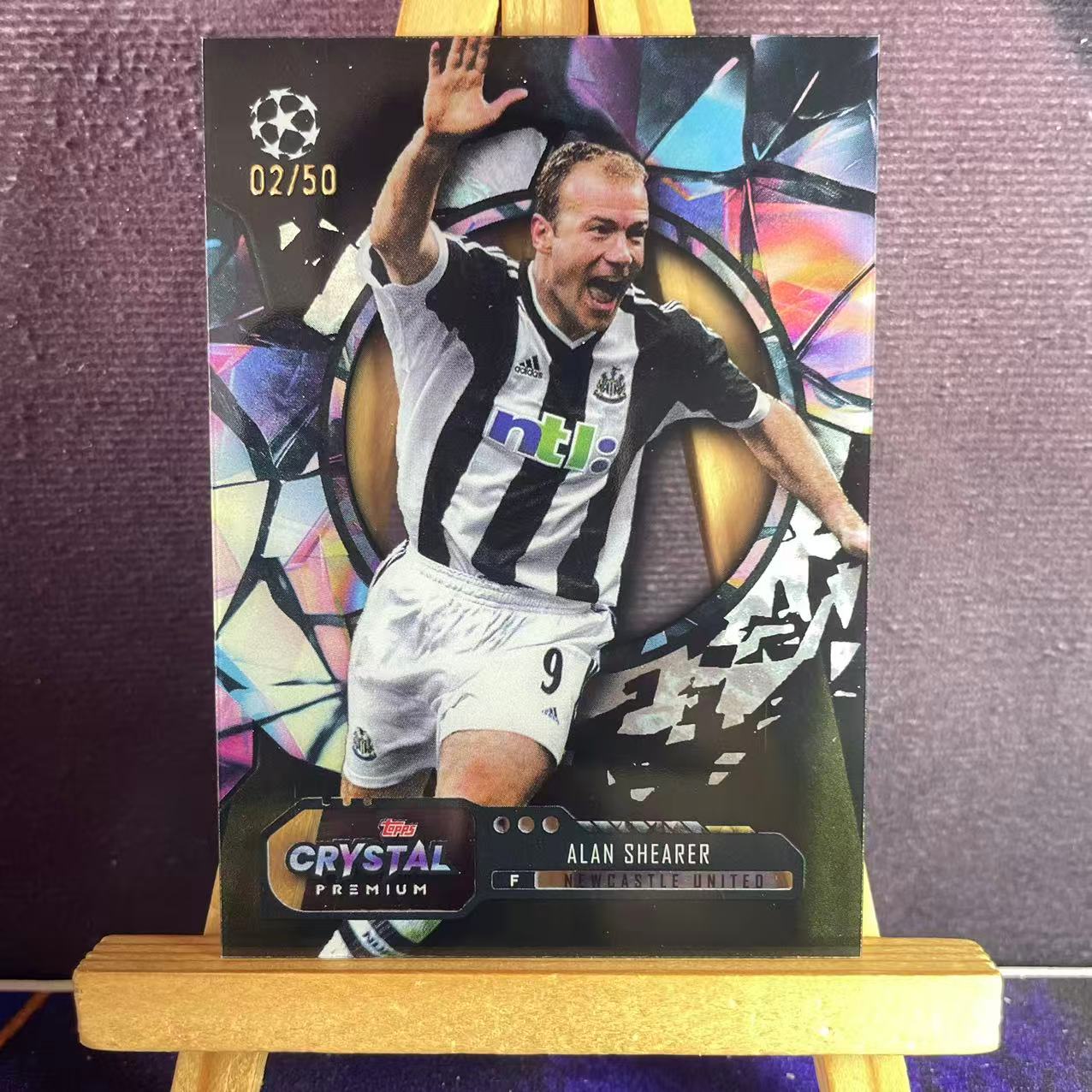 2024 Topps Crystal Alan Shearer 欧冠 纽卡斯尔联 英格兰 传奇名宿 阿兰 希勒 进球机器 50编 黑折 透明胶片 水晶 带编 折射 微瑕如图【拾艺拍卖】川哥
