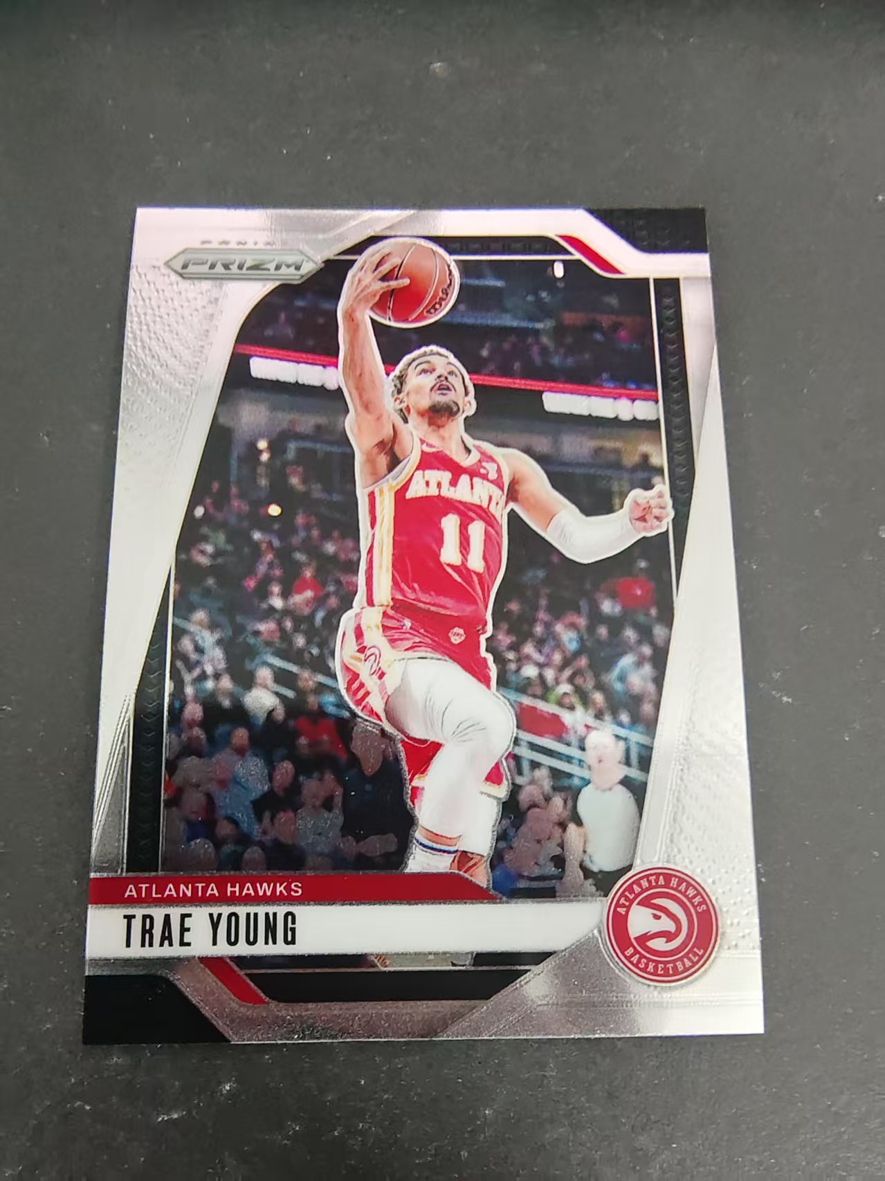 【可合并,不累计】2024-25 Panini Prizm Trae Young 老鹰 纽约市长 特雷 杨 吹杨 PZ 划痕 边角瑕疵 #84