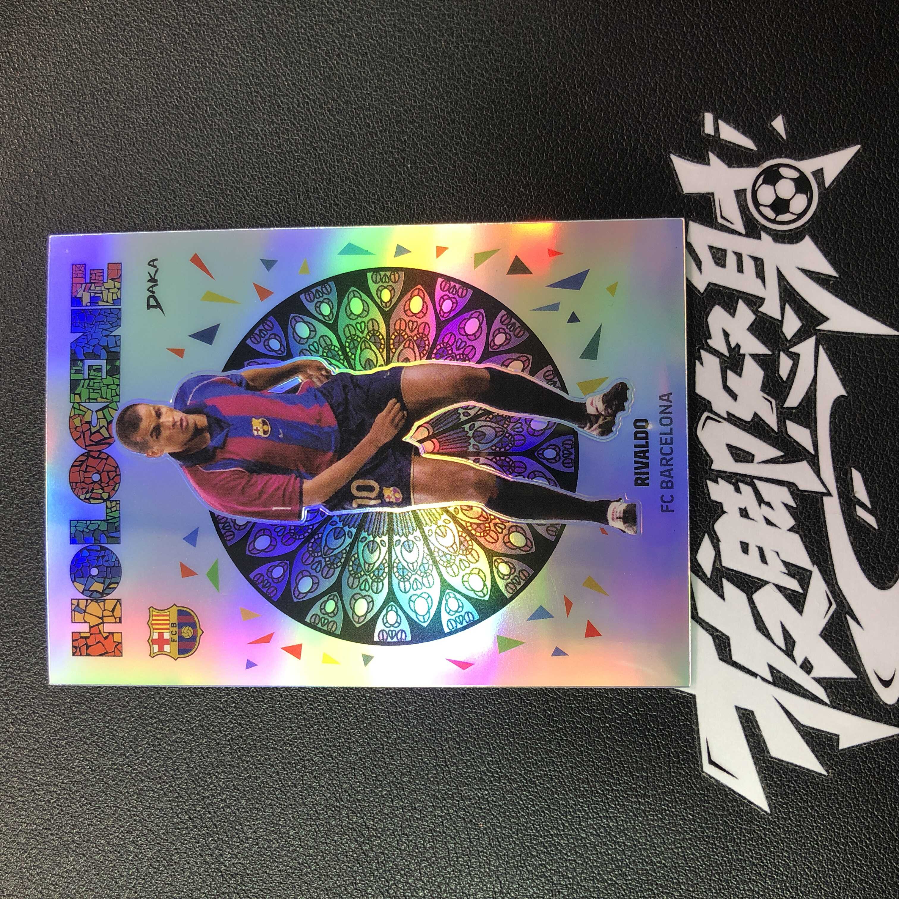 【怒射拍卖 接代卖】拔脚落日W109 2024-25 DAKA达咖 巴塞罗那队盒 Rivaldo 里瓦尔多 巴萨 圣窗球韵 14/45编  多图已拍仔细看图顺丰