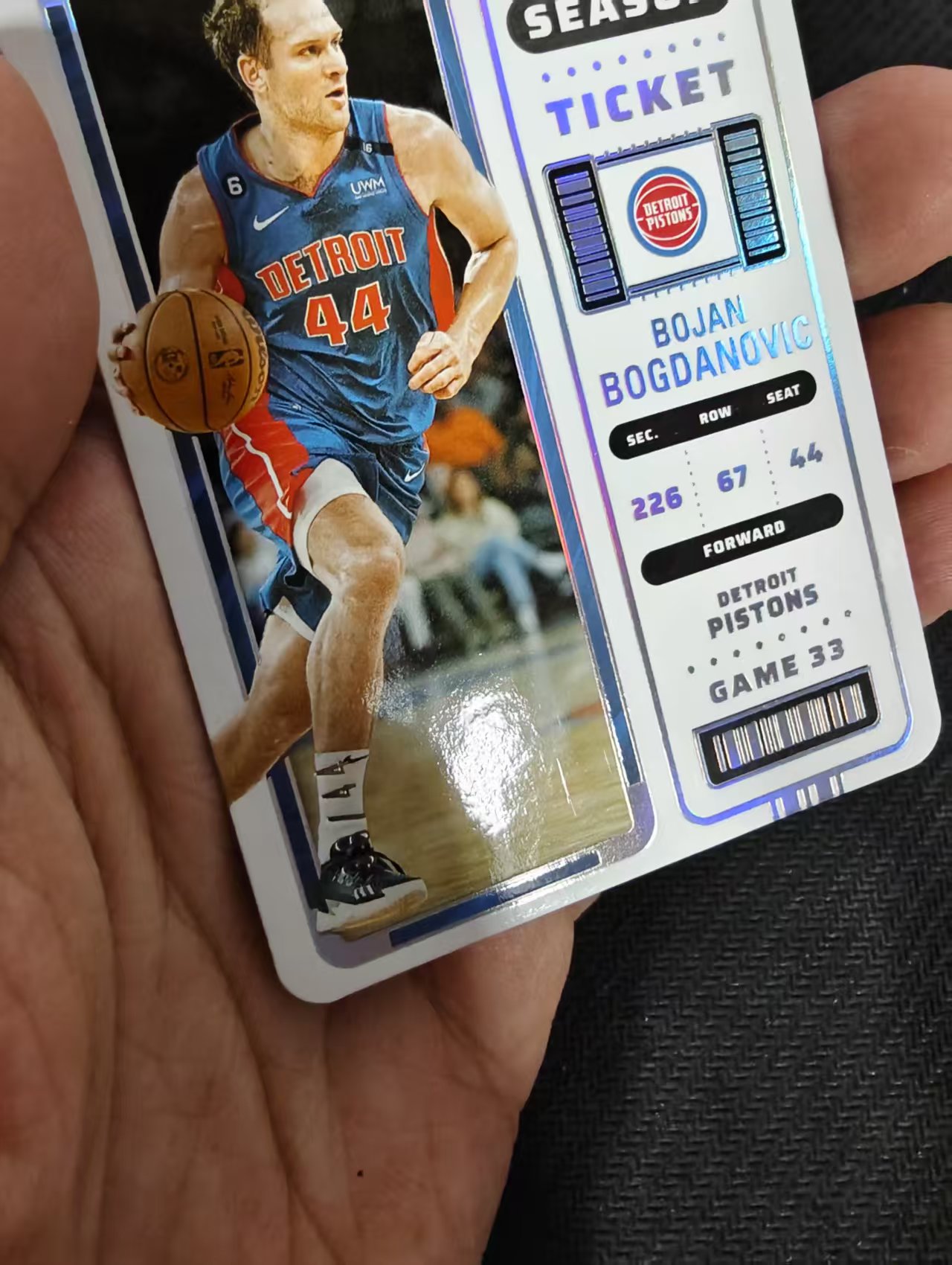 【汽水拍卖】2022-23 Panini Contenders Bojan Bogdanovic 活塞 博格达诺维奇 球票 44编 背号编 闪卡 微瑕如图