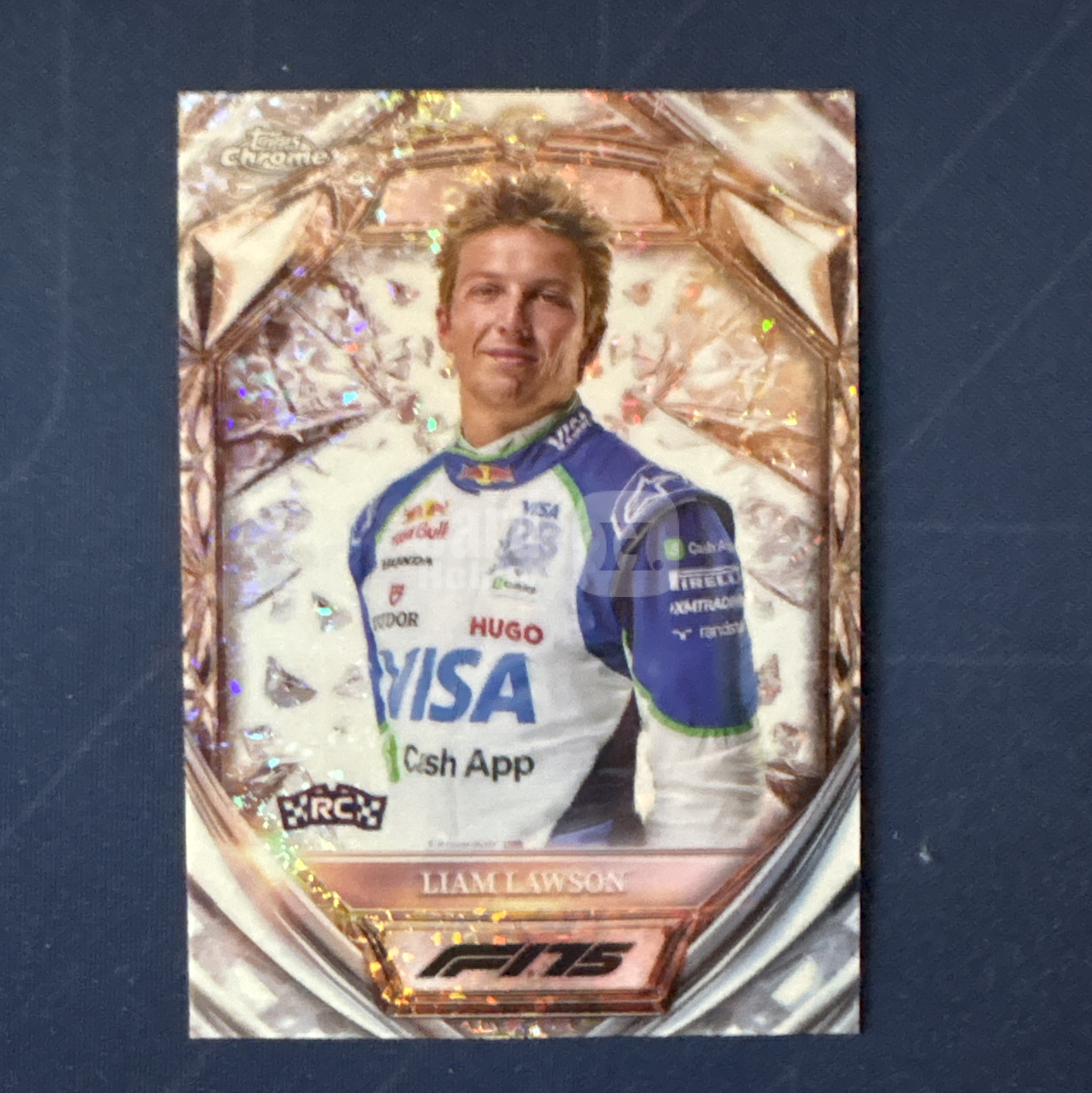 2025 Topps Chrome Liam Lawson 【爆爆代卖】F1 75周年 利亚姆 劳森 RC新秀 钻石折 碎钻折 折射 钻石包独占 小红牛车队 壹 正定妆照 专收必备 卡品如图 #冷哥