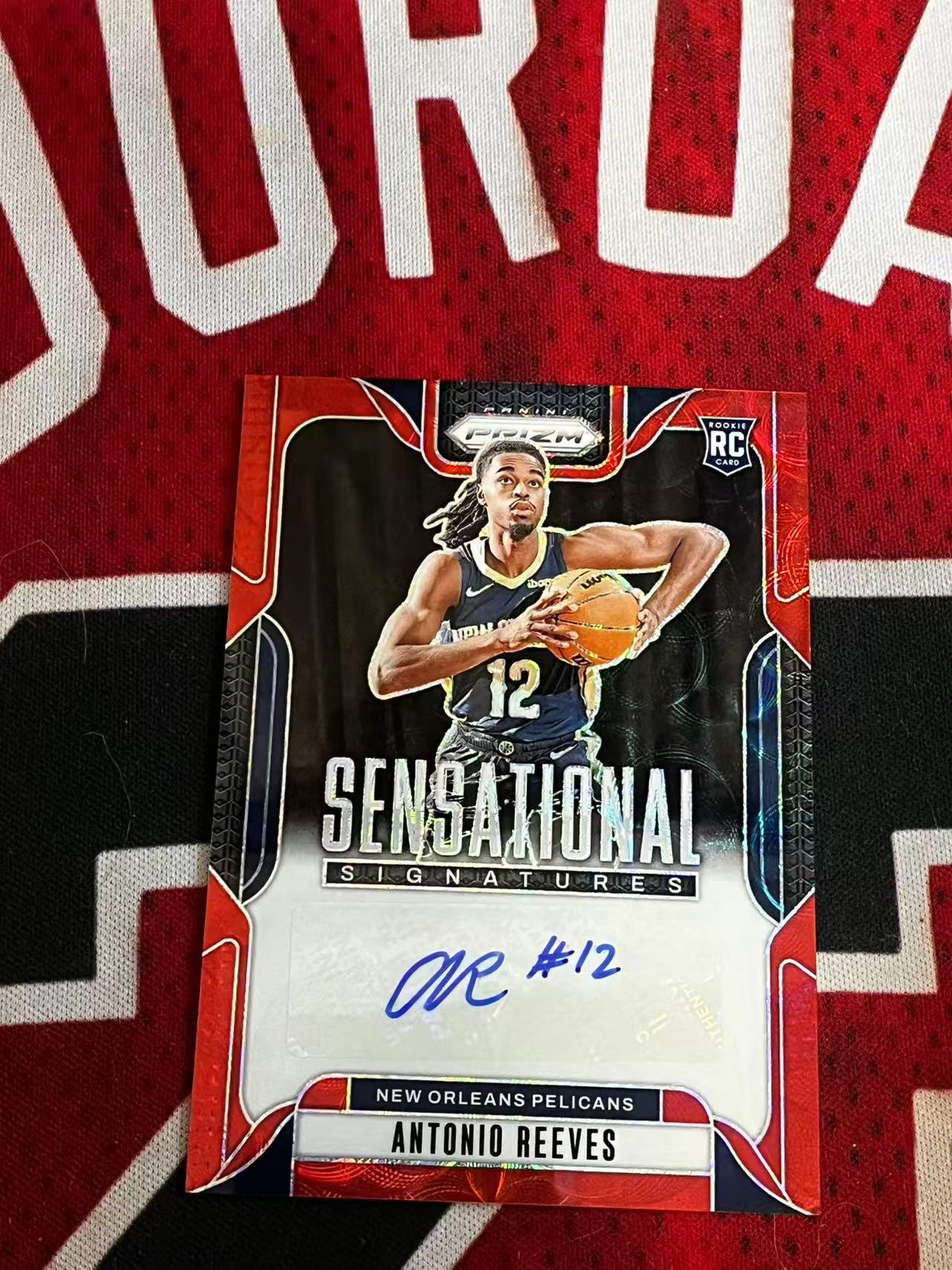 【接寄拍费率低至5%含卡淘手续费】2024-25 PANINI PRIZM PZ系列 鹈鹕 新秀RC 安东尼奥里夫斯 签字卡 正新秀SS签 红圈圈折 折射 专收凑套必备【烂臭嘴拍卖】