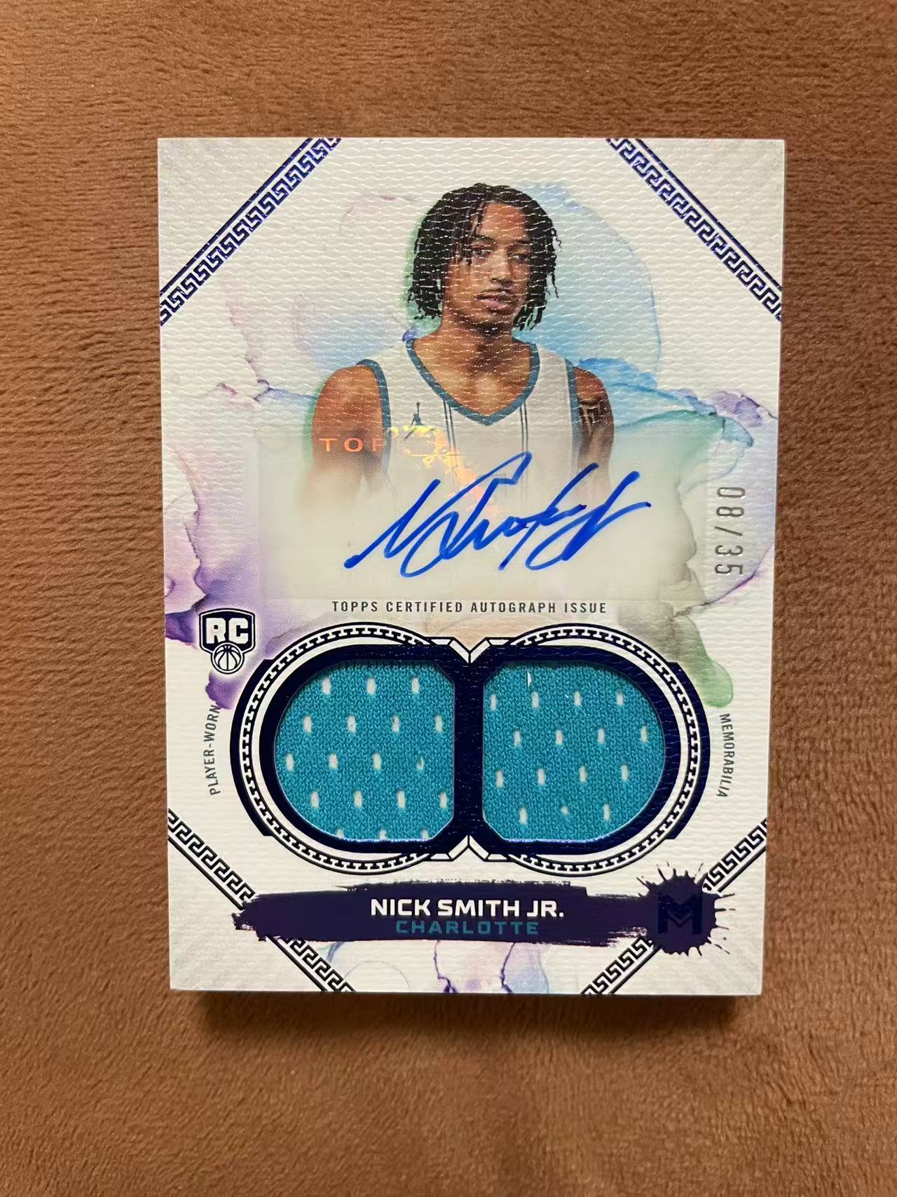 2023-24 Topps company Nick Smith Jr. RC 黄蜂新秀 小尼克 史密斯 签字 topps独家版权 RPA 35编 同背 双窗球衣 湖人奇兵首轮秀 辅佐老詹 077队友