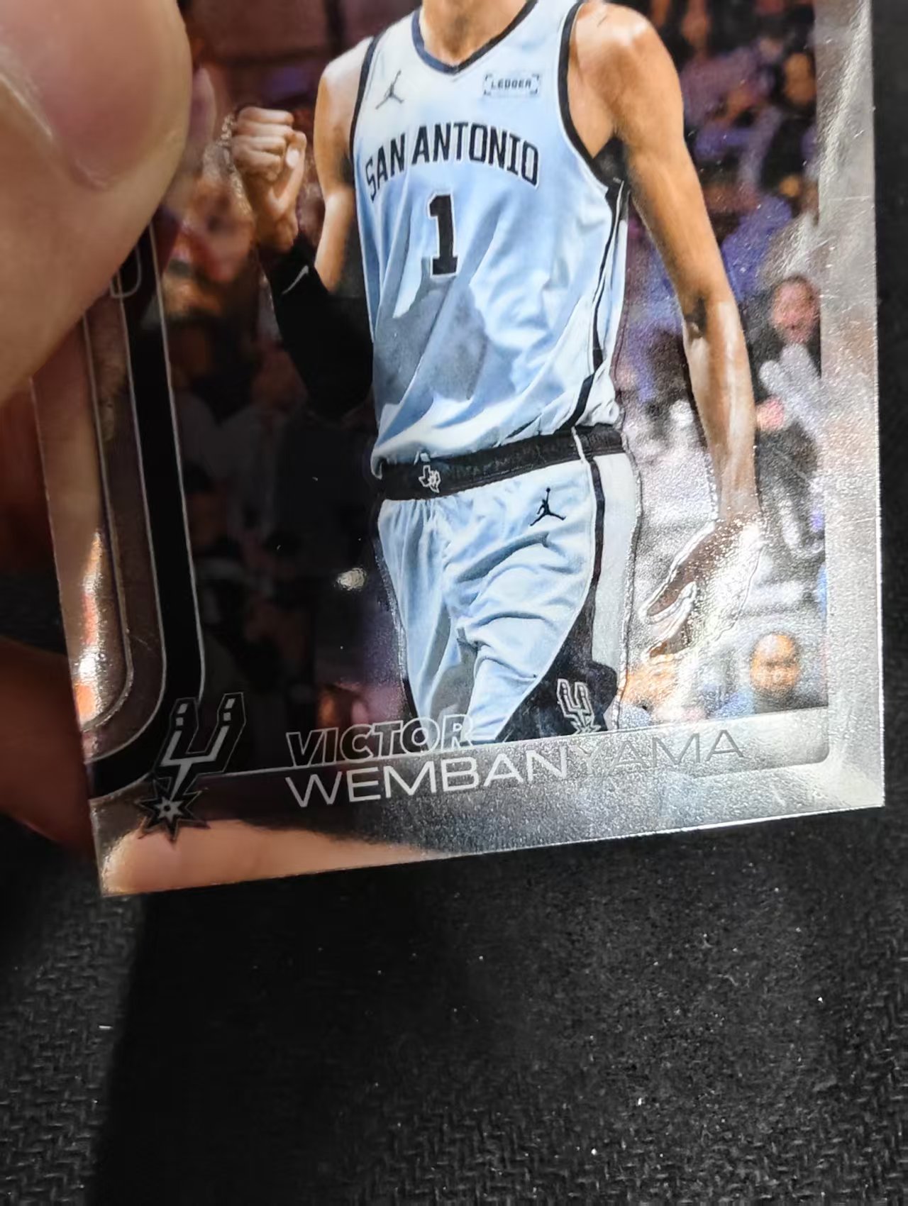 2026 Topps Chrome Update Victor Wembanyama 马刺 维克托 文班亚马 斑马 TCU 划痕 边角瑕疵 #22