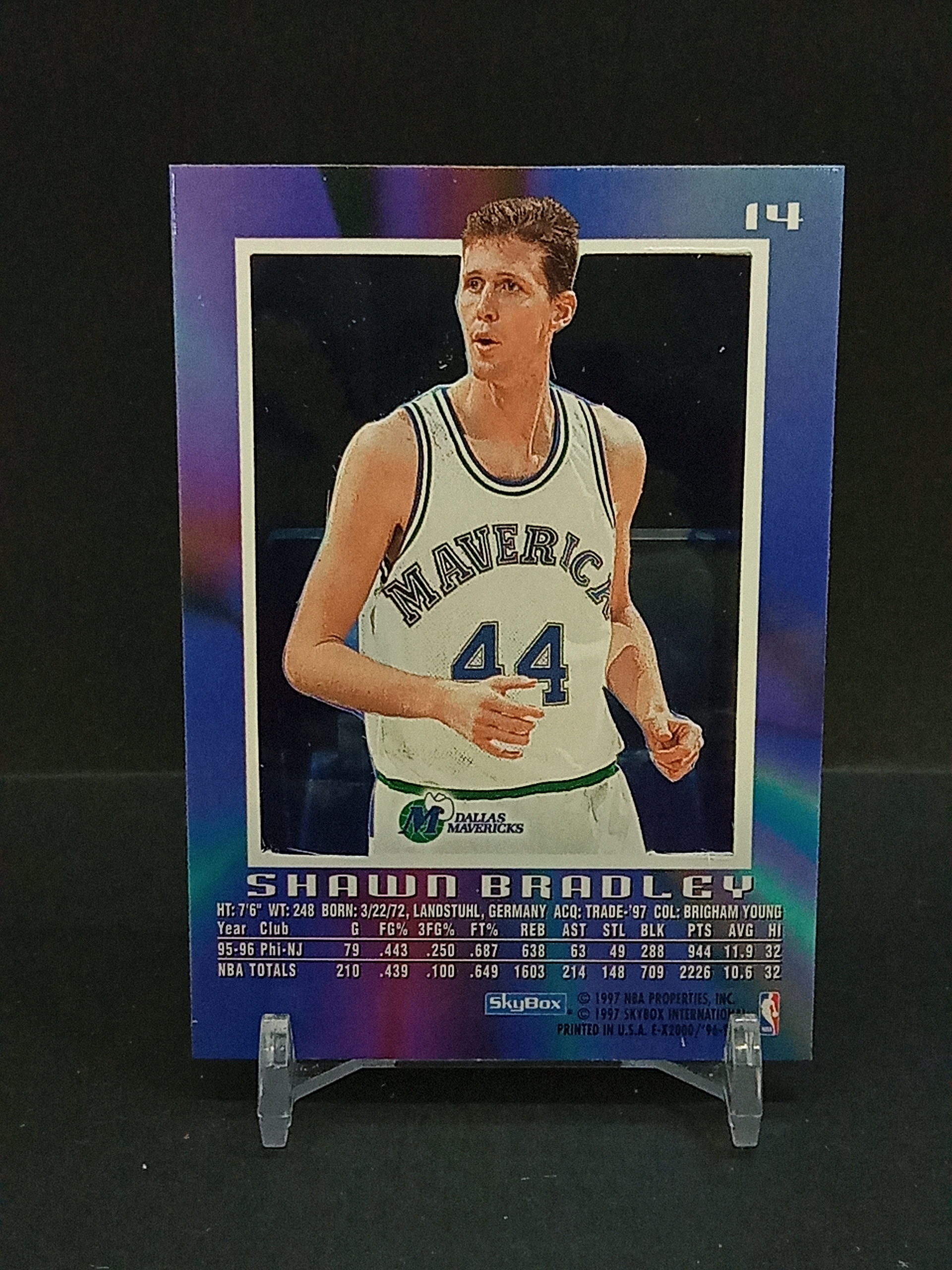 【DC拍卖】9.29小科比 `1996-97 Skybox E-X2000 #14 Shawn Bradley 肖恩布拉德利 达拉斯独行侠 蓝彩渐变胶片折射老球星卡`