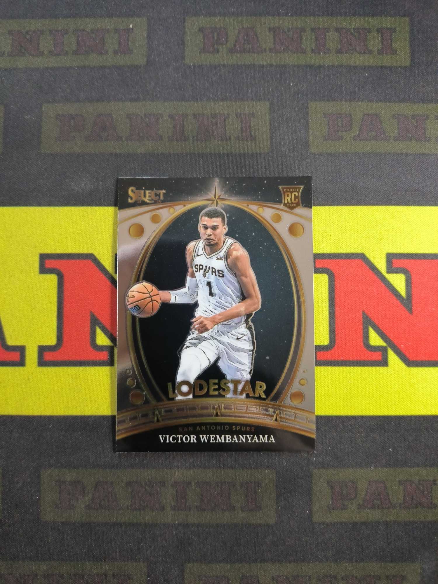 圣安东尼奥马刺球迷热议球队新赛季战术调整与年轻球员成长前景