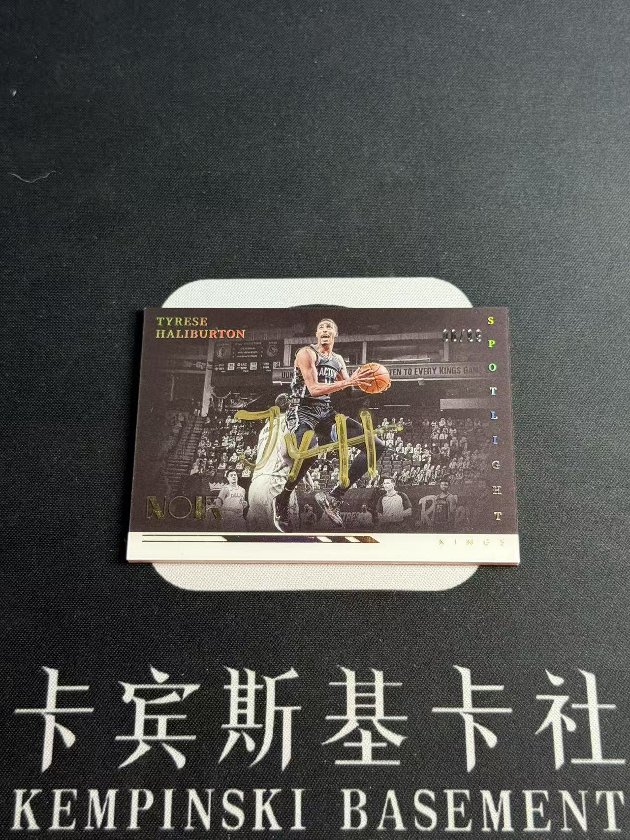 2021-22 Panini Noir Tyrese Haliburton 【小来】泰雷塞 哈利伯顿 哈利波特 步行者 国王皮 横版 聚光灯 金笔签 99编 瑕疵墨迹如图 专收凑套必备