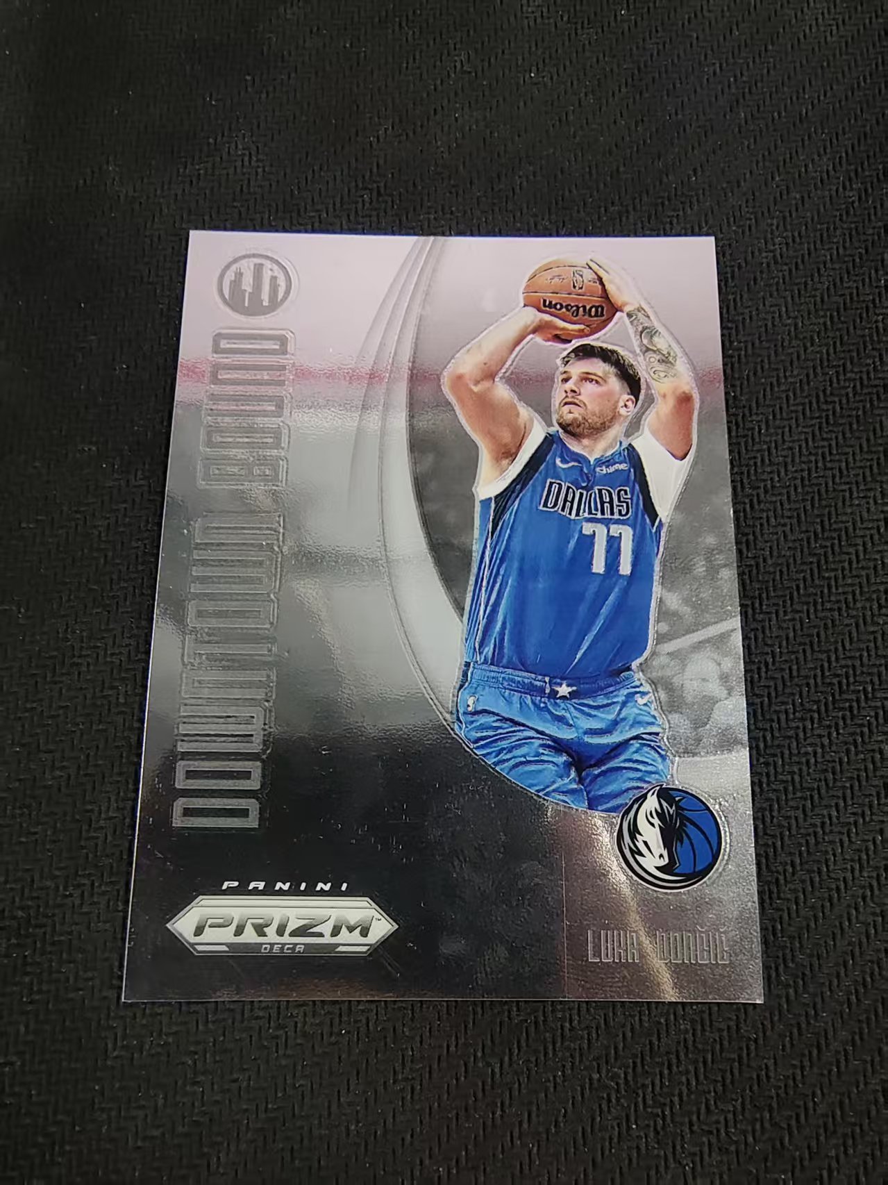 【可合并,不累计】2024-25 Panini prizm deca Luka Doncic PZ 复古 复刻 卢卡 东契奇 077 东77 独行侠 特卡 划痕 边角瑕疵 #5