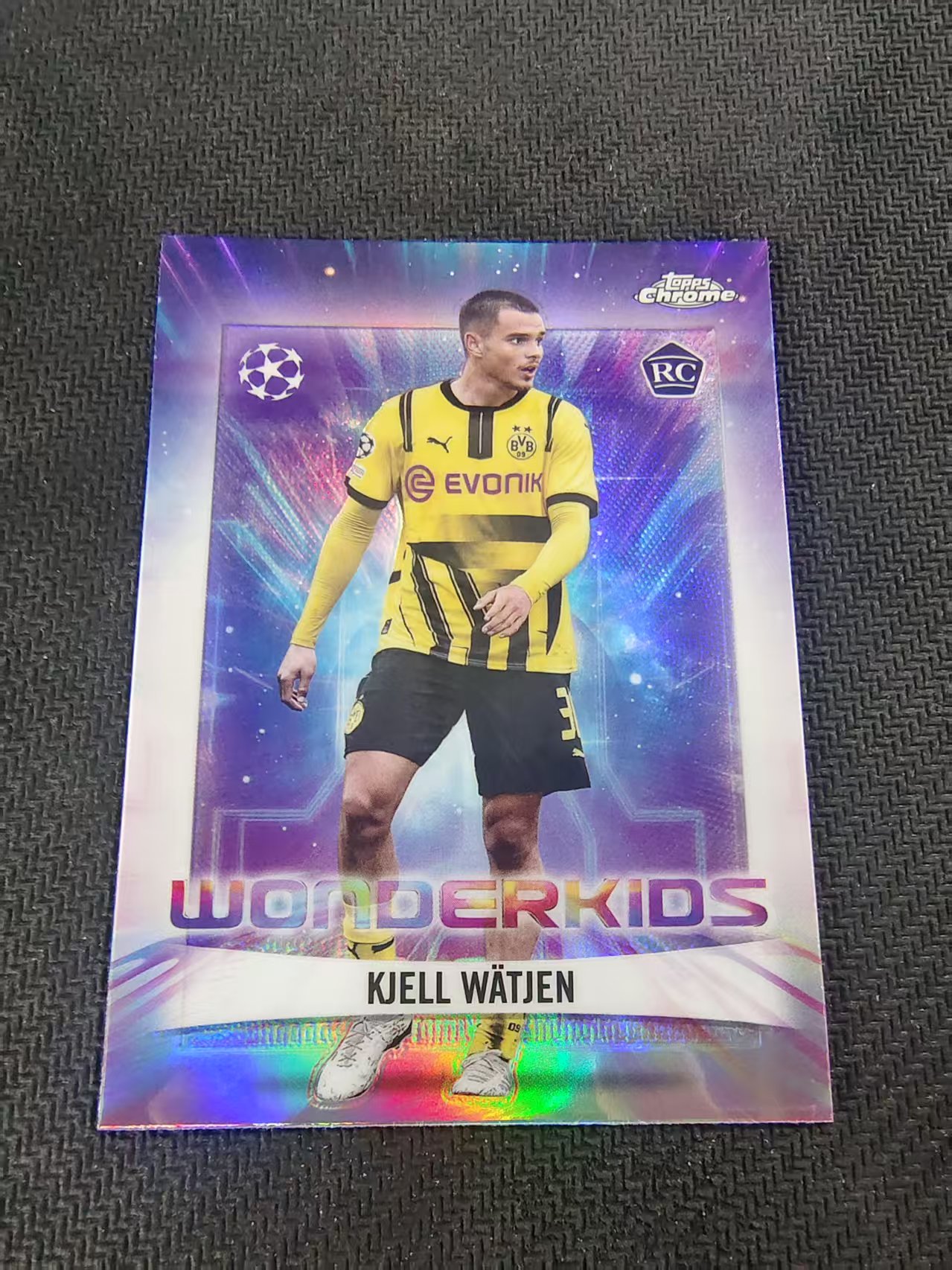 【可合并,不累计】2025 Topps Chrome KJELL WATJEN RC 瓦特延 多特蒙德 新秀 RC 欧冠 神奇小妖特卡 银折 划痕 边角瑕疵 #11