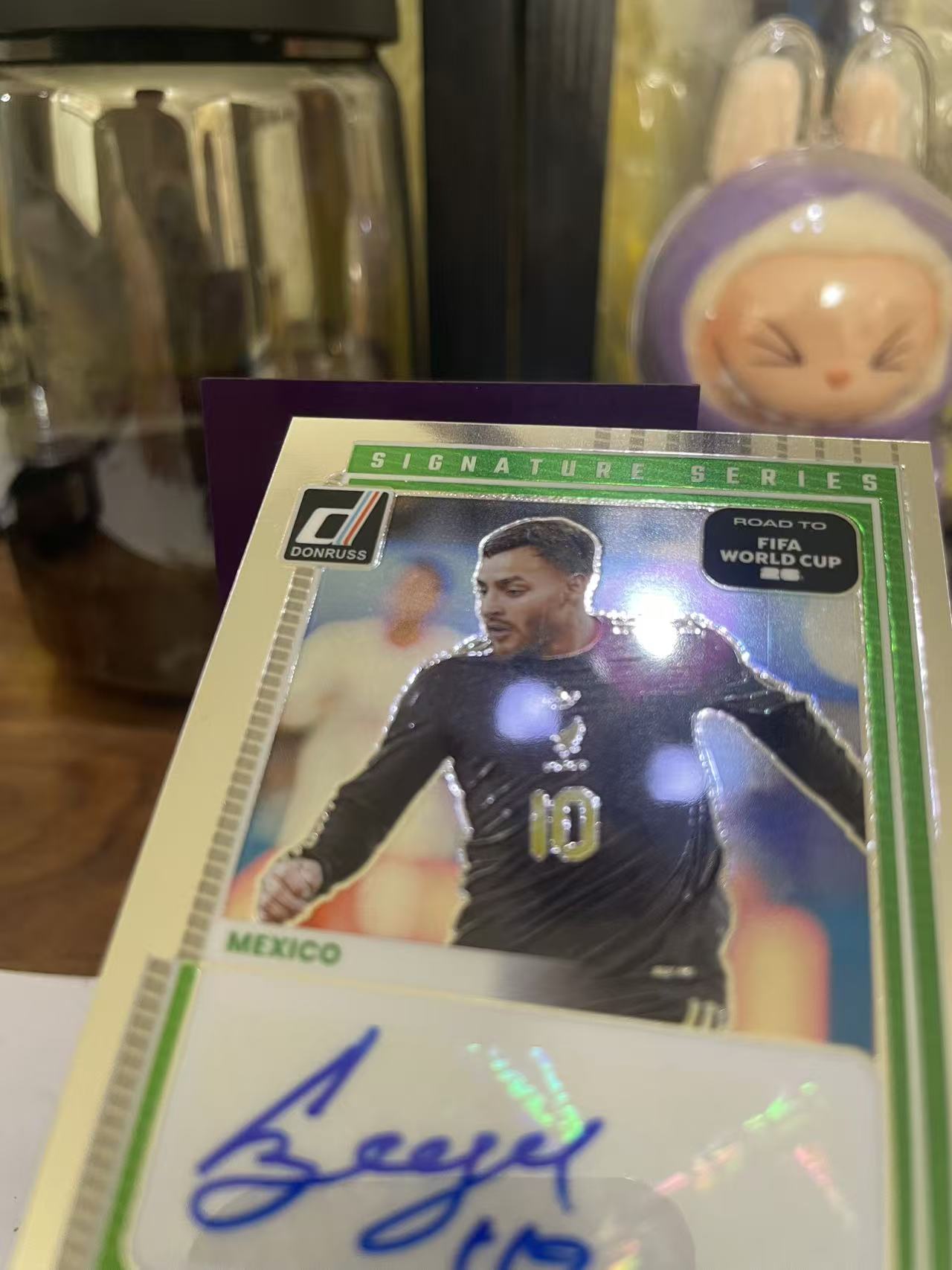2025 Panini Donruss ALEXIS VEGA 【seven拍卖】杜蕾斯 墨西哥 维加 签字 卡品如图 细节如图 陈亮