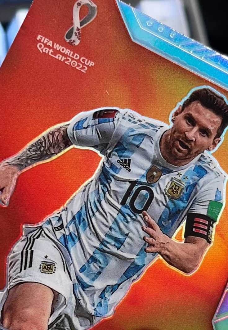 2022 Panini Prizm Lionel Messi 世界杯 阿根廷 梅西 特卡 折射 面上有天残小印+背后有印刷线 不累计「老夫子」 ...