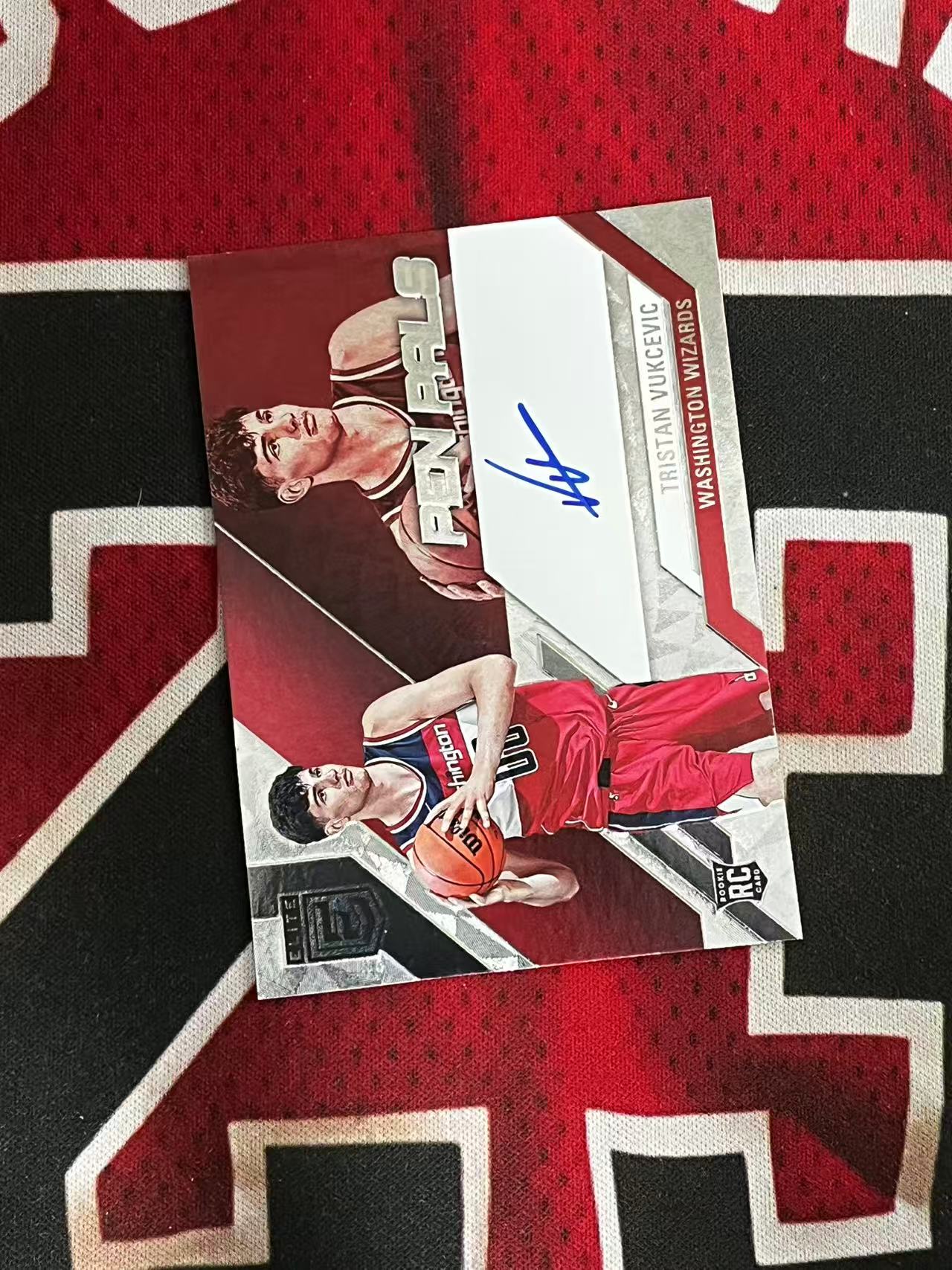 【接寄拍】2023-24 PANINI ELITE 精英系列 奇才 新秀RC 特里斯坦武克切维奇 签字卡 卡签 全签 笔友签 专收凑套必备【烂臭嘴拍卖】