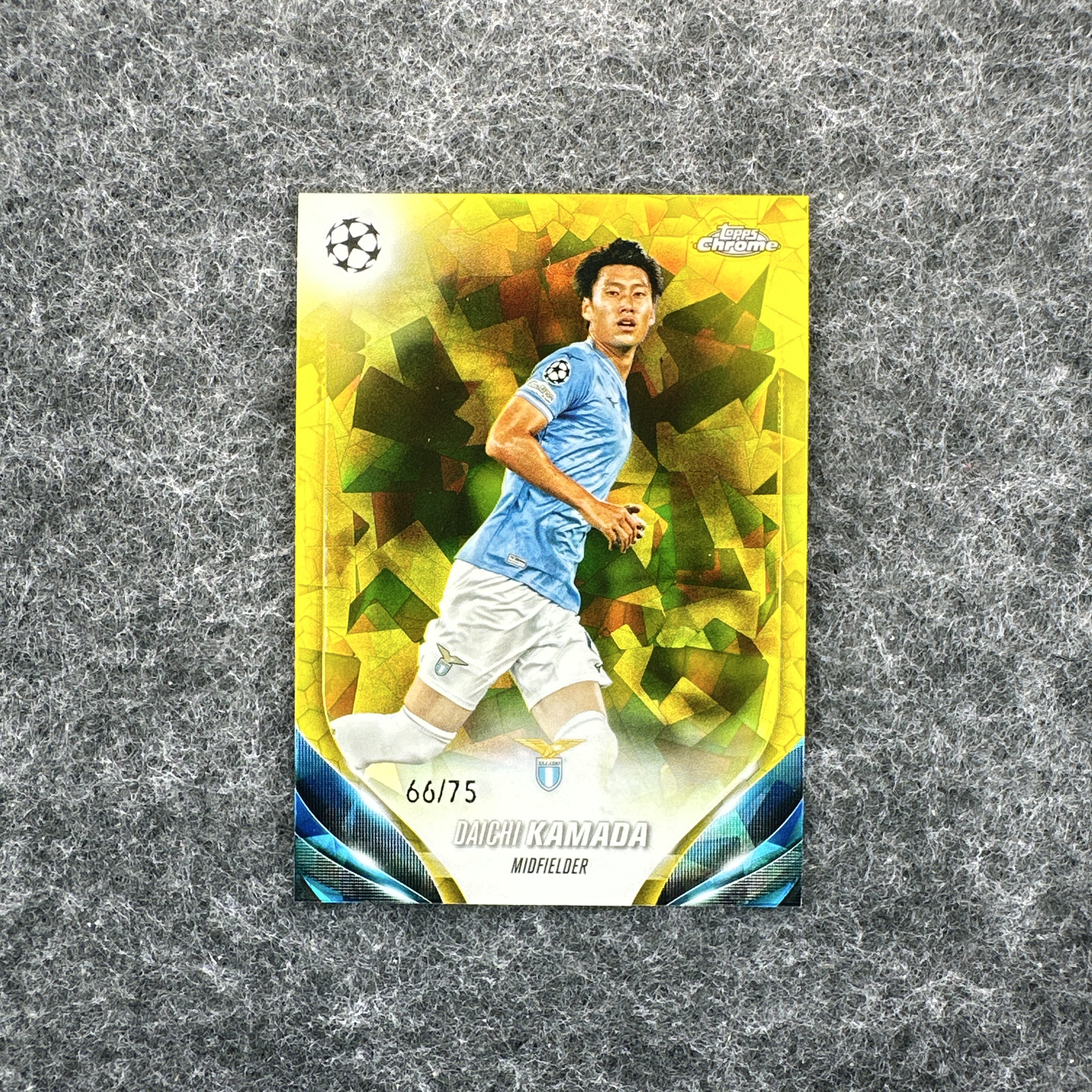 【小卡册寄售】2023 Topps Sapphire 蓝宝石欧冠 拉齐奥 日本 镰田大地 水晶宫 王牌折射系列 黄宝石 黄碎冰 绝美折射 75编 Daichi Kamada #BSB