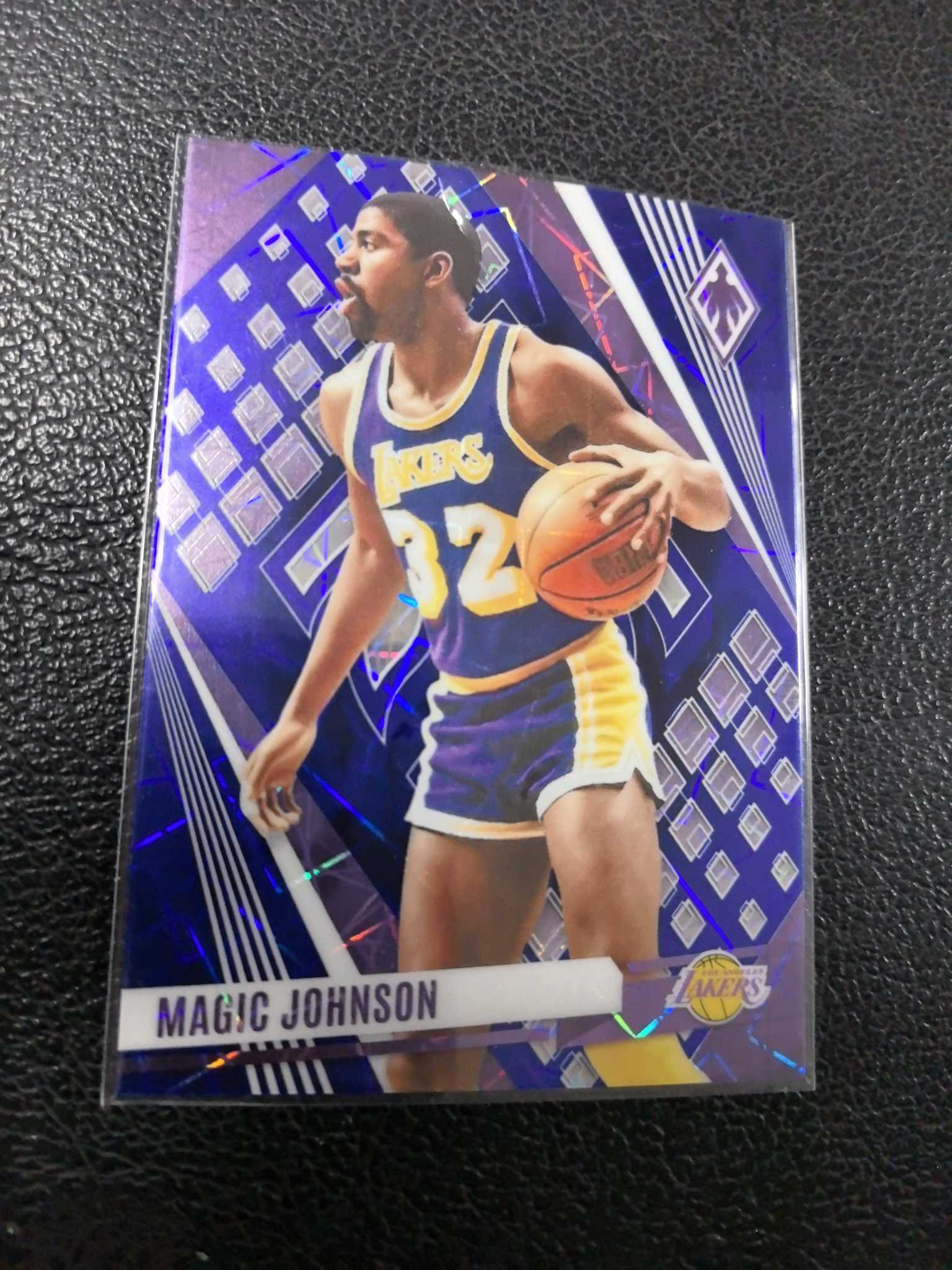 2023-24 魔术师 约翰逊 275编 湖人 蓝折 镭射 折射 凤凰 12-2