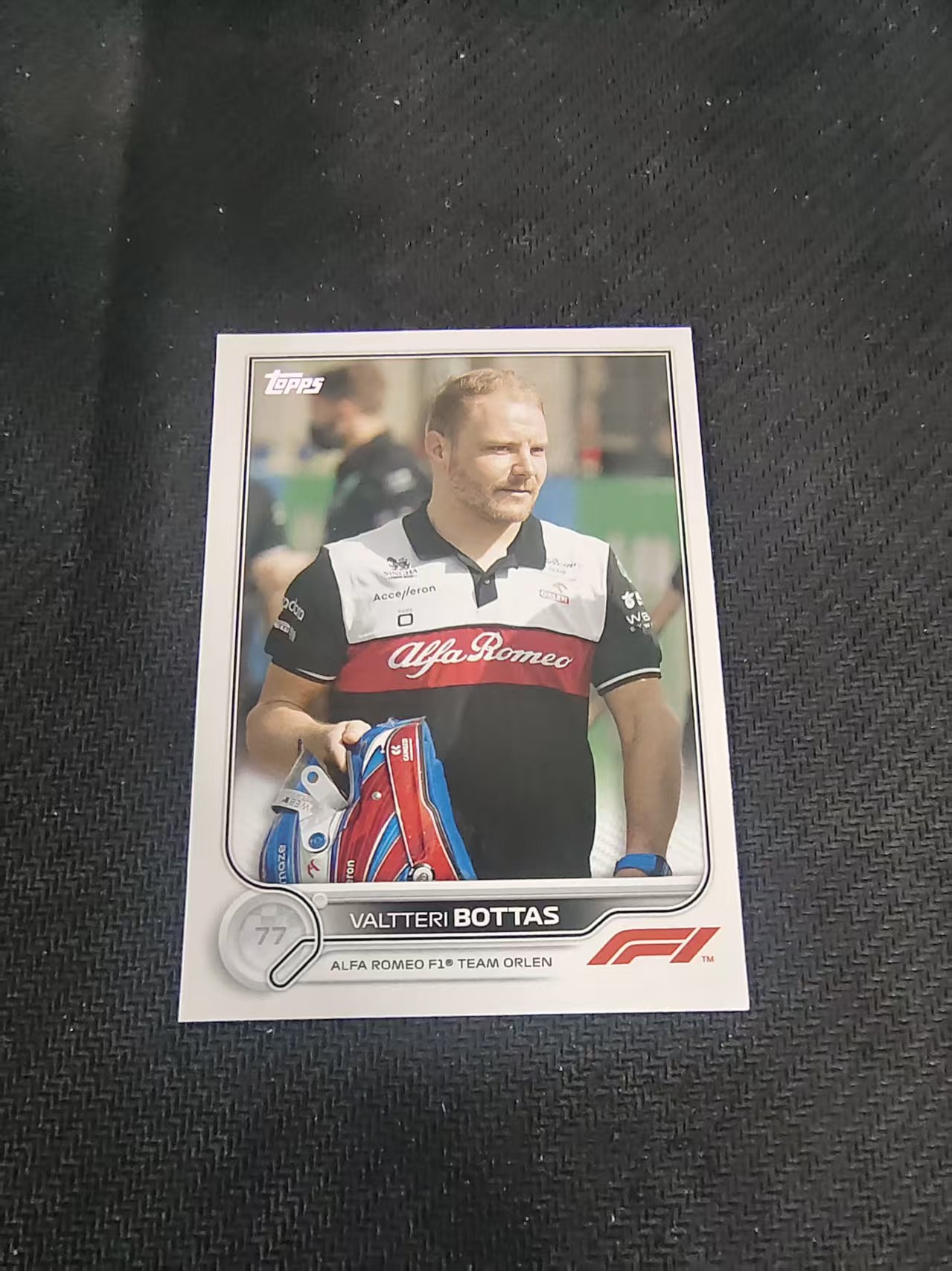 【汽水拍卖】2022 Topps Chrome F1 Valtteri Bottas 瓦尔特里 博塔斯 阿尔法罗密欧车队 划痕 边角瑕疵 @58