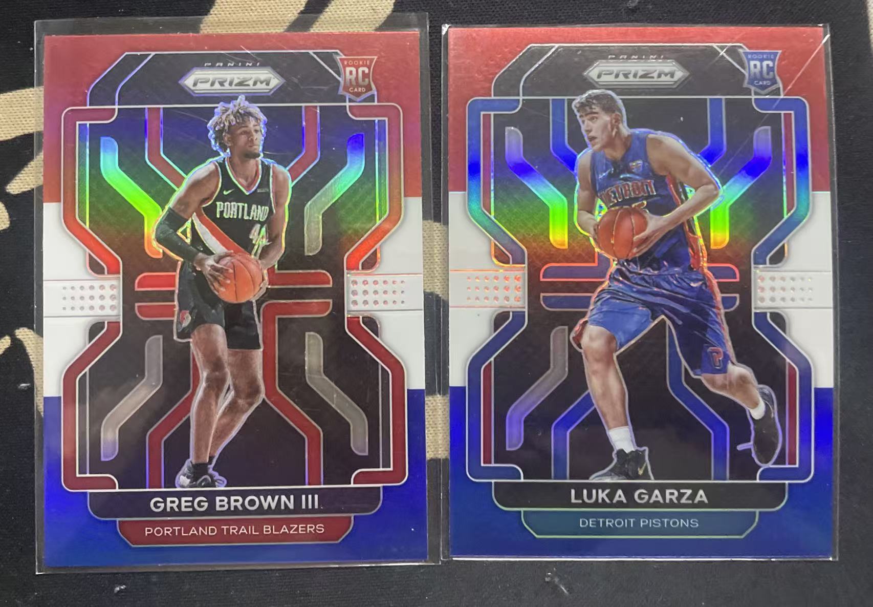 2021-22 Panini Prizm Luka Garza 卢卡·加尔扎 格雷格·布朗3世 rc 新秀年 三色折 折射 2张 打包 凑套 值得收藏 (猴子卡社)