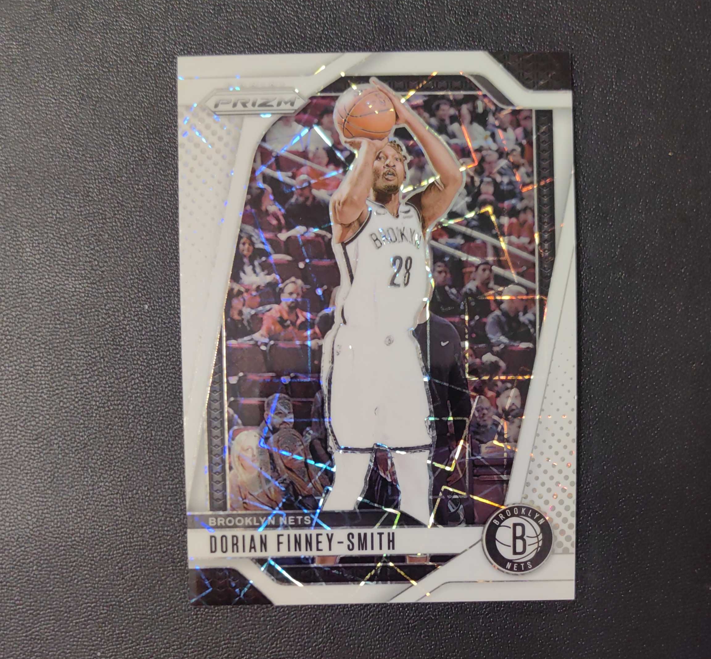 2024-25 帕尼尼 Prizm Dorian Finney-Smith PZ 多利安 芬尼 史密斯 篮网 275编 白镭射折 东契奇 sga 库里 文班亚马 詹姆斯 湖人 勇士 马刺 第二张