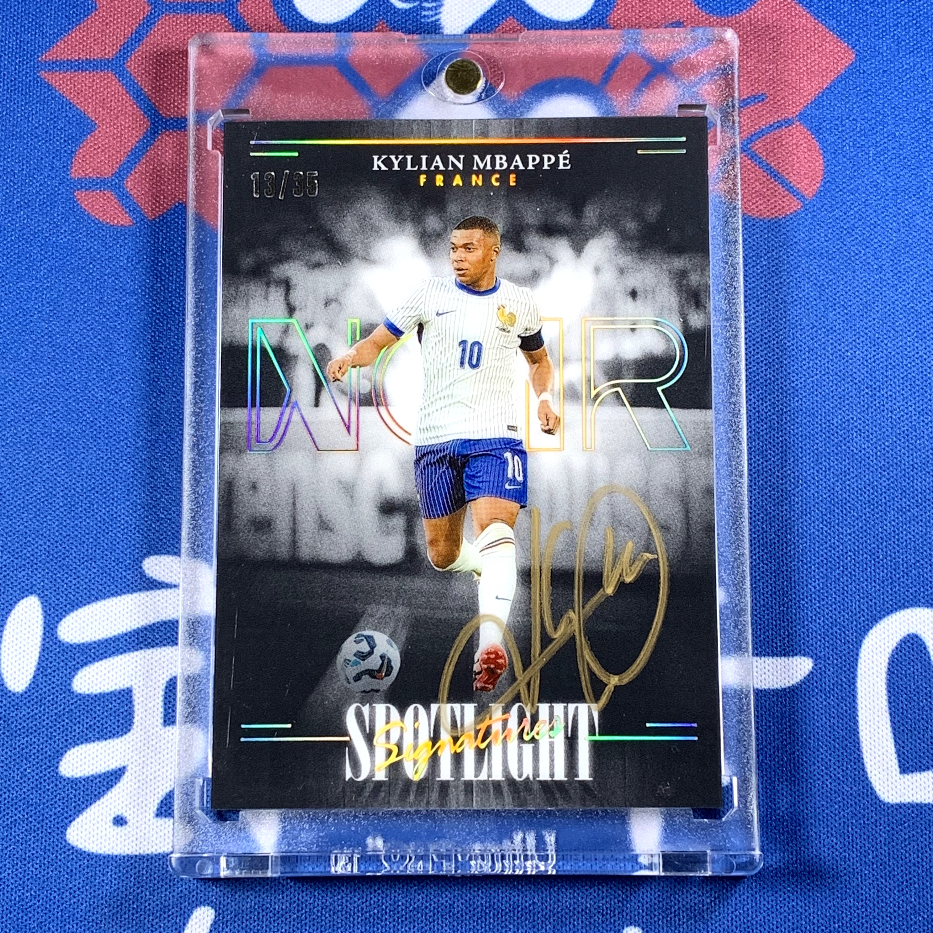 2024-25 Panini Noir Kylian Mbappe 【海宝】法国 皇马 姆巴佩 35编 单一平行 无平行 镜面 金笔 竖版 聚光灯 签字卡 卡签 轻印 凑套 收藏必备【SHZ】