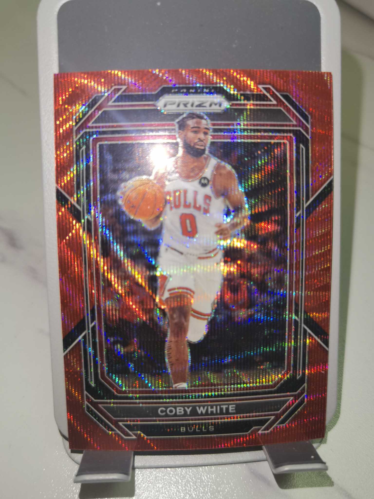 2022-23 Panini Prizm Coby White 【苏】公牛 科比怀特 红波纹折射 投资收藏佳品