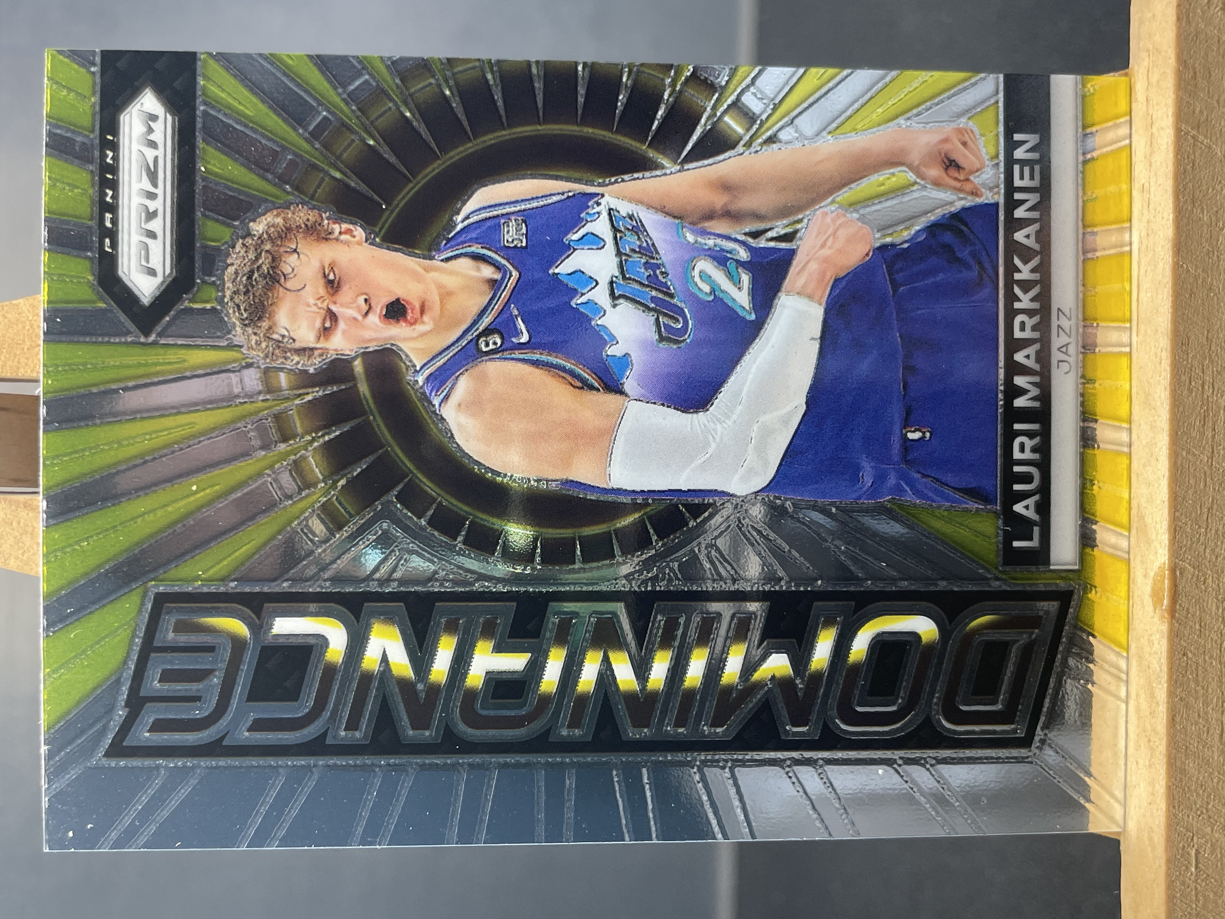 (B3) 2023-24 PANINI PRIZM 特卡 劳里 马尔卡宁 爵士  实卡好看 收藏凑套必备 卡品如图  ！！！
