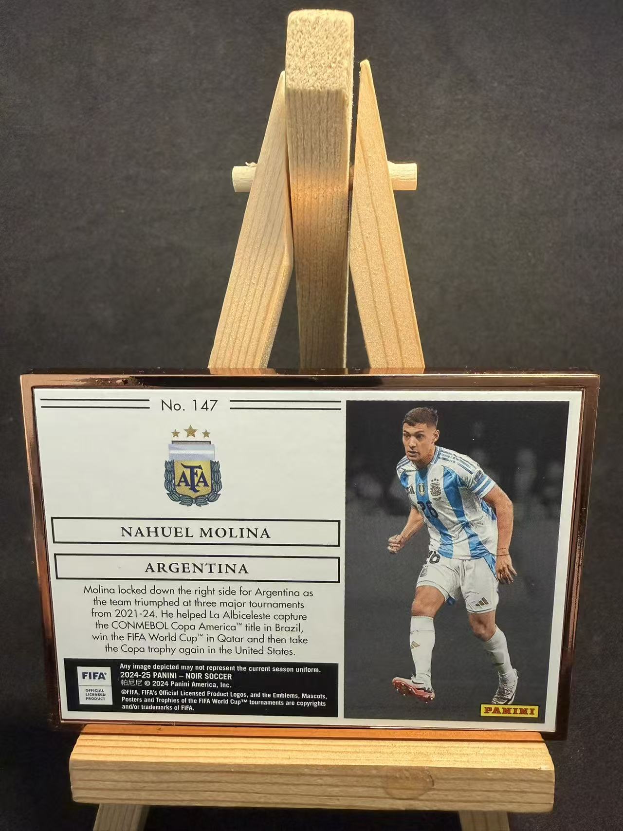 2024-25 Panini Noir Nahuel Molina 诺尔 阿根廷 莫利纳 金属框 /25编 铜平行 默认瑕疵 介意勿拍 乐