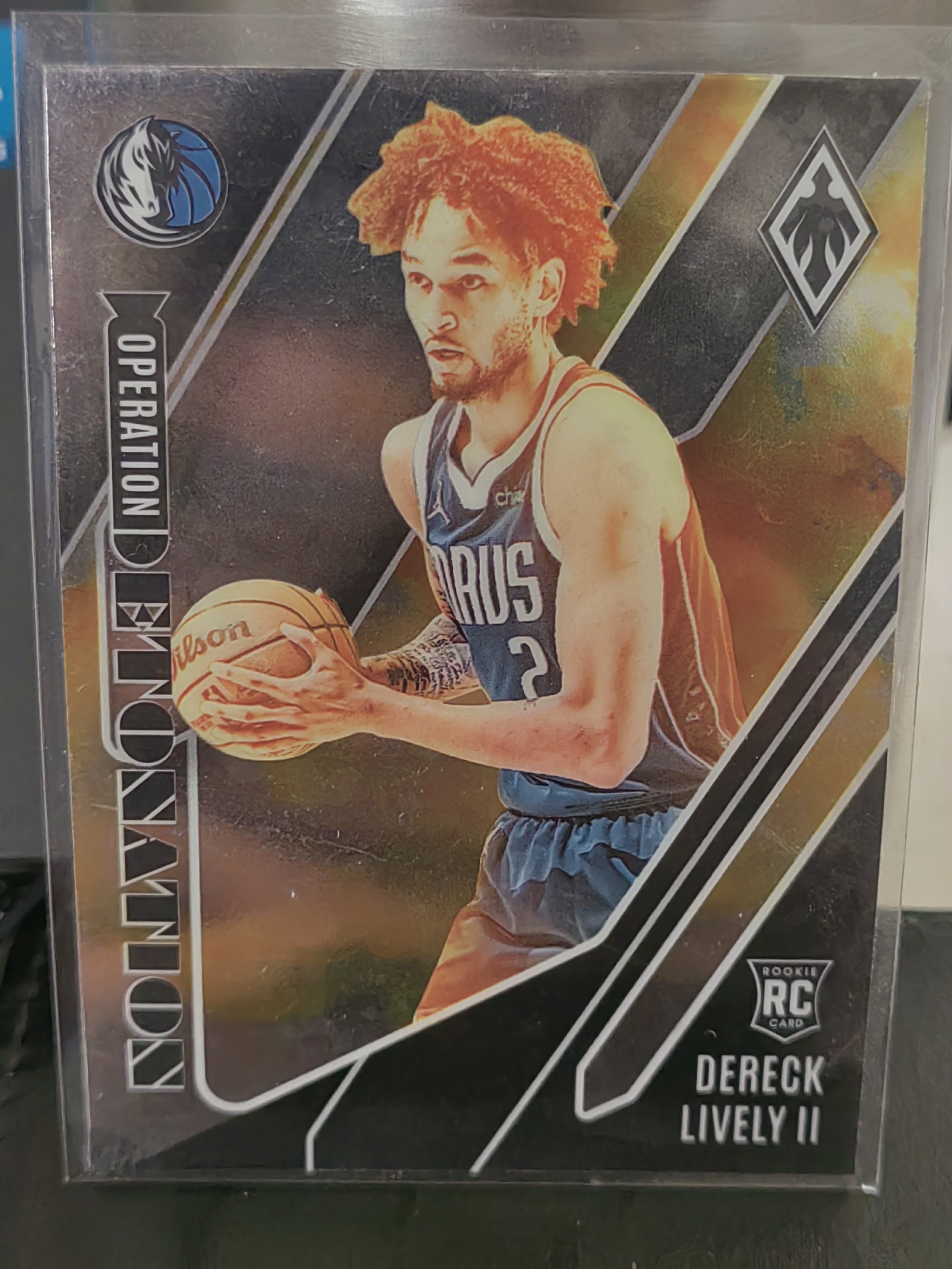 2023-24 Panini Phoenix Dereck Lively II RC 凤凰 新秀 银折 德里克莱夫利二世 独行侠 篮 白边白角 不保卡品 卡品如图