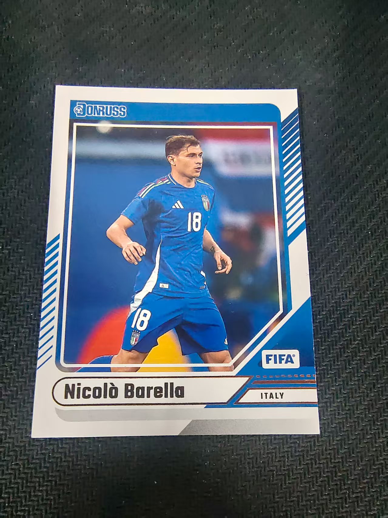 【可合并,不累计】2024-25 Panini Donruss Nicolò Barella 巴雷拉 国际米兰 意大利 FIFA 杜蕾斯 划痕 边角瑕疵 #18