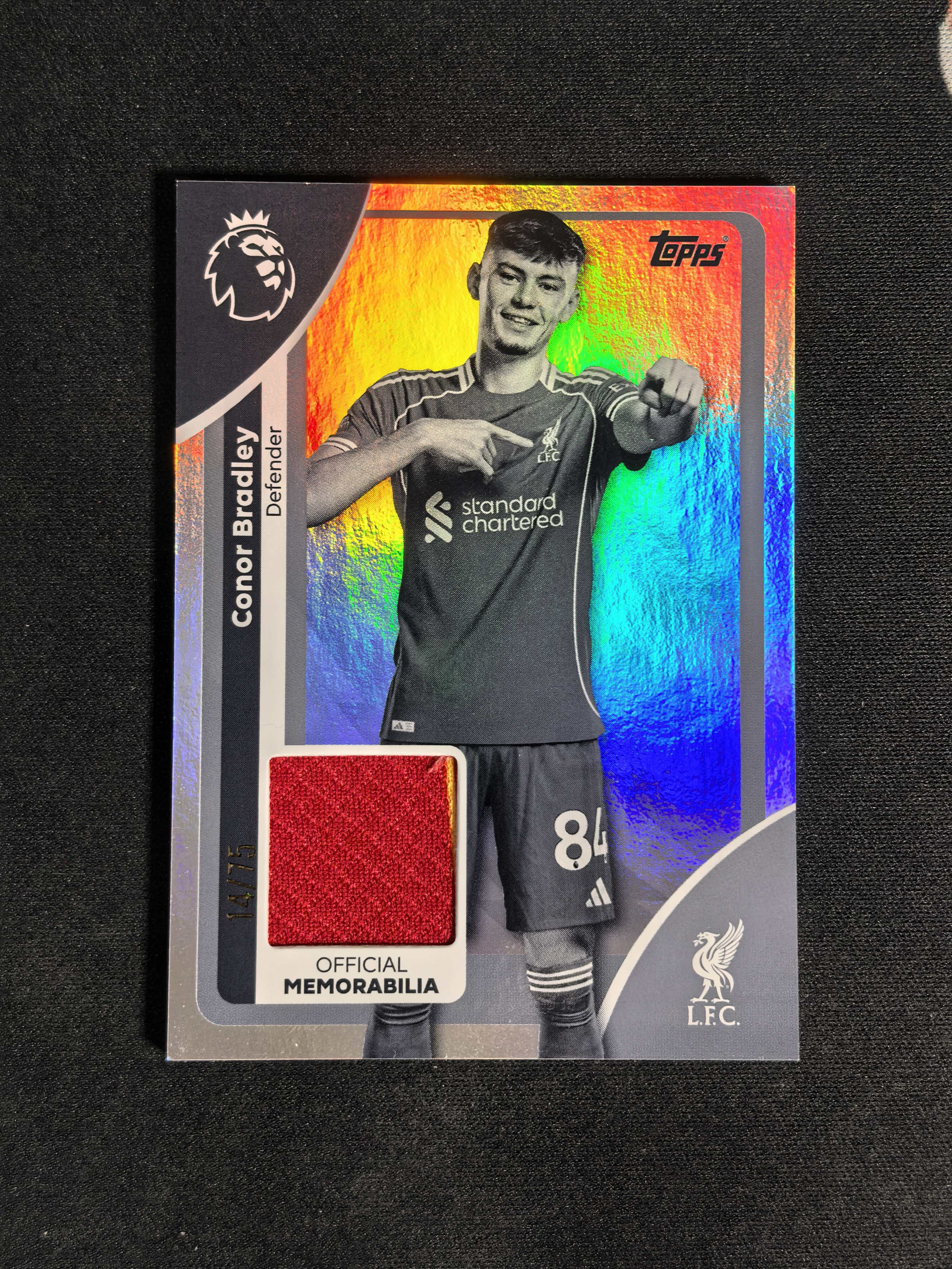 2025 Topps premier Conor Bradley 英超 康纳 布拉德利 75编 Conor Bradley 英格兰 利物浦 黑白折 patch物料暴力切割 NO17【CYT球星卡】