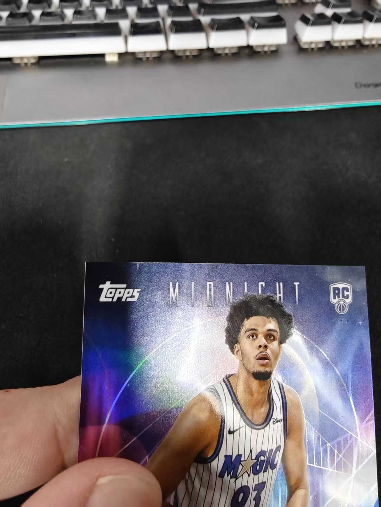 2025-26 Topps Mionight Noah Penda 魔术 新秀 诺阿 彭达 折射 瑕疵如图