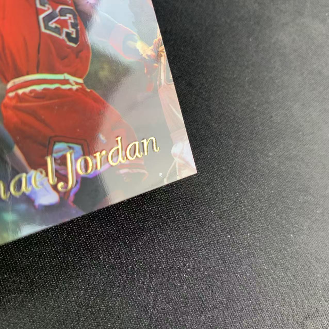 1998-99 Topps Gold Label Michael Jordan 迈克尔 乔丹 折射 黑板 大比例 经典上篮选图 公牛 瑕疵如图 @纪