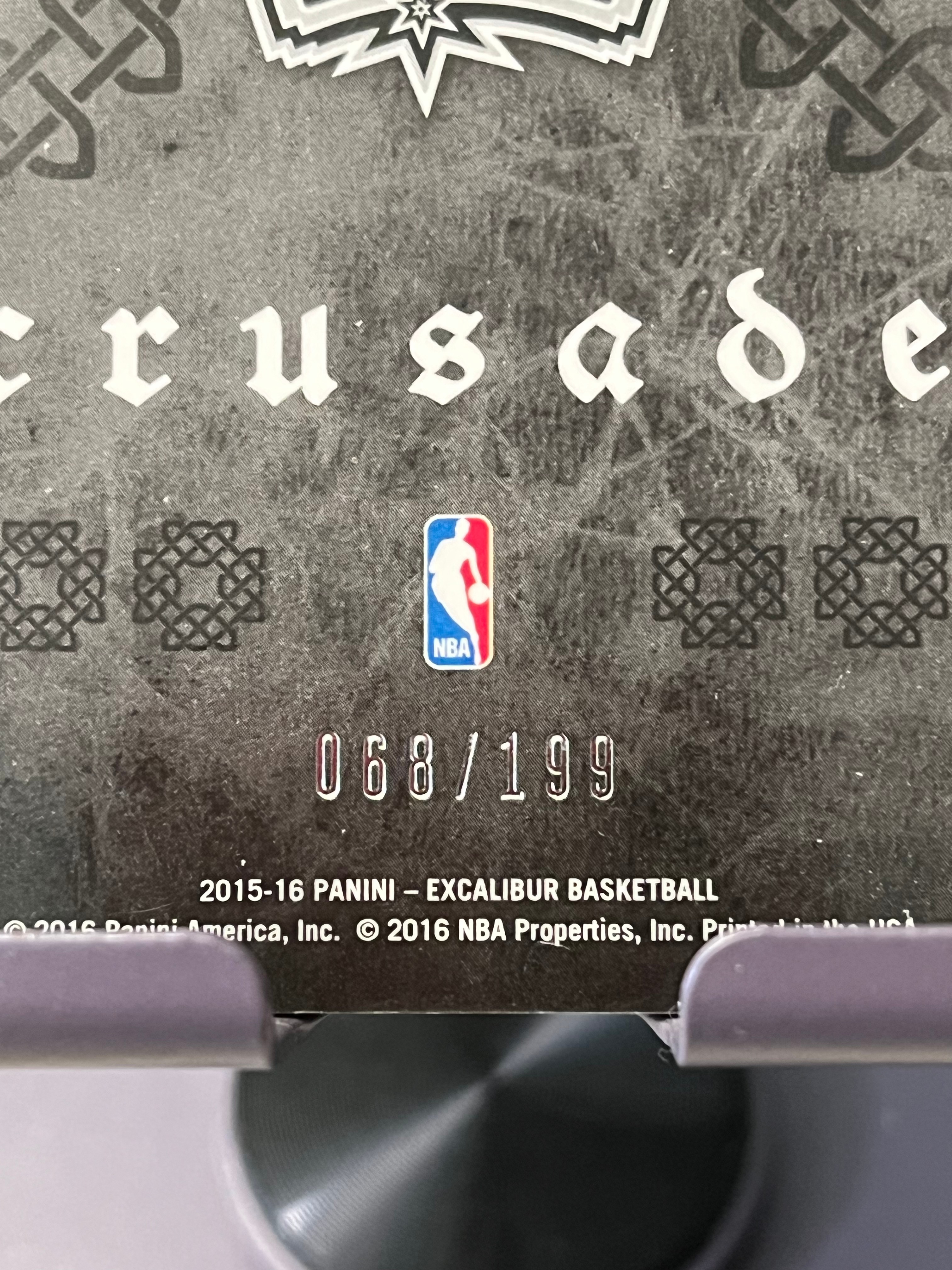 2015-16 Panini Excalibur Tim Duncan 蒂姆 邓肯 石佛 马刺【带编 068/199 折射 银折 CRUSADE 圣剑系列】【边角瑕疵如图 介意勿拍】#1211