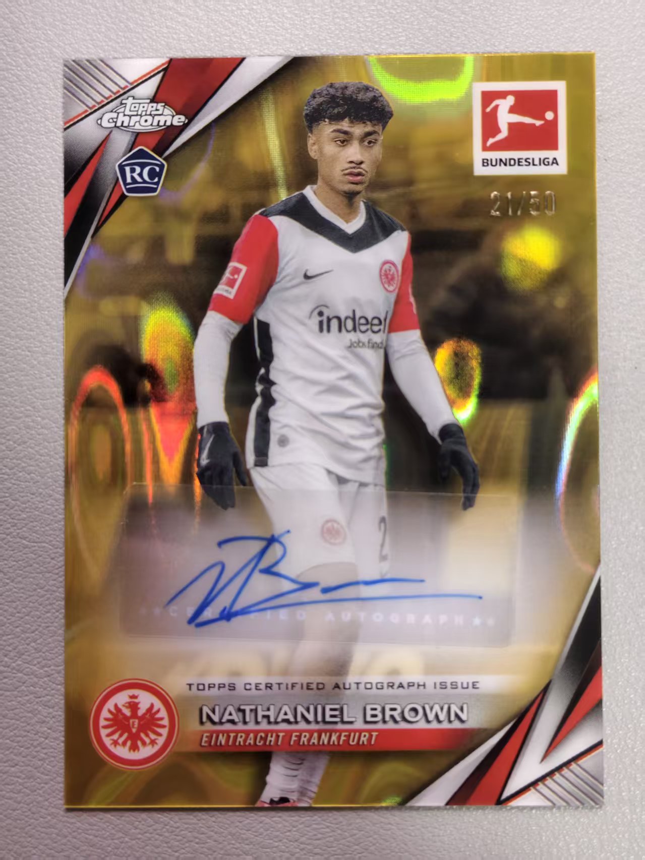 【阿泽代卖】2024-25 Topps Chrome Nathaniel Brown 德甲 新秀 RC 纳撒尼尔 布朗 签字 /50编 折射 金折 金签 选图巨帅 卡品如图 介意勿拍-MAN