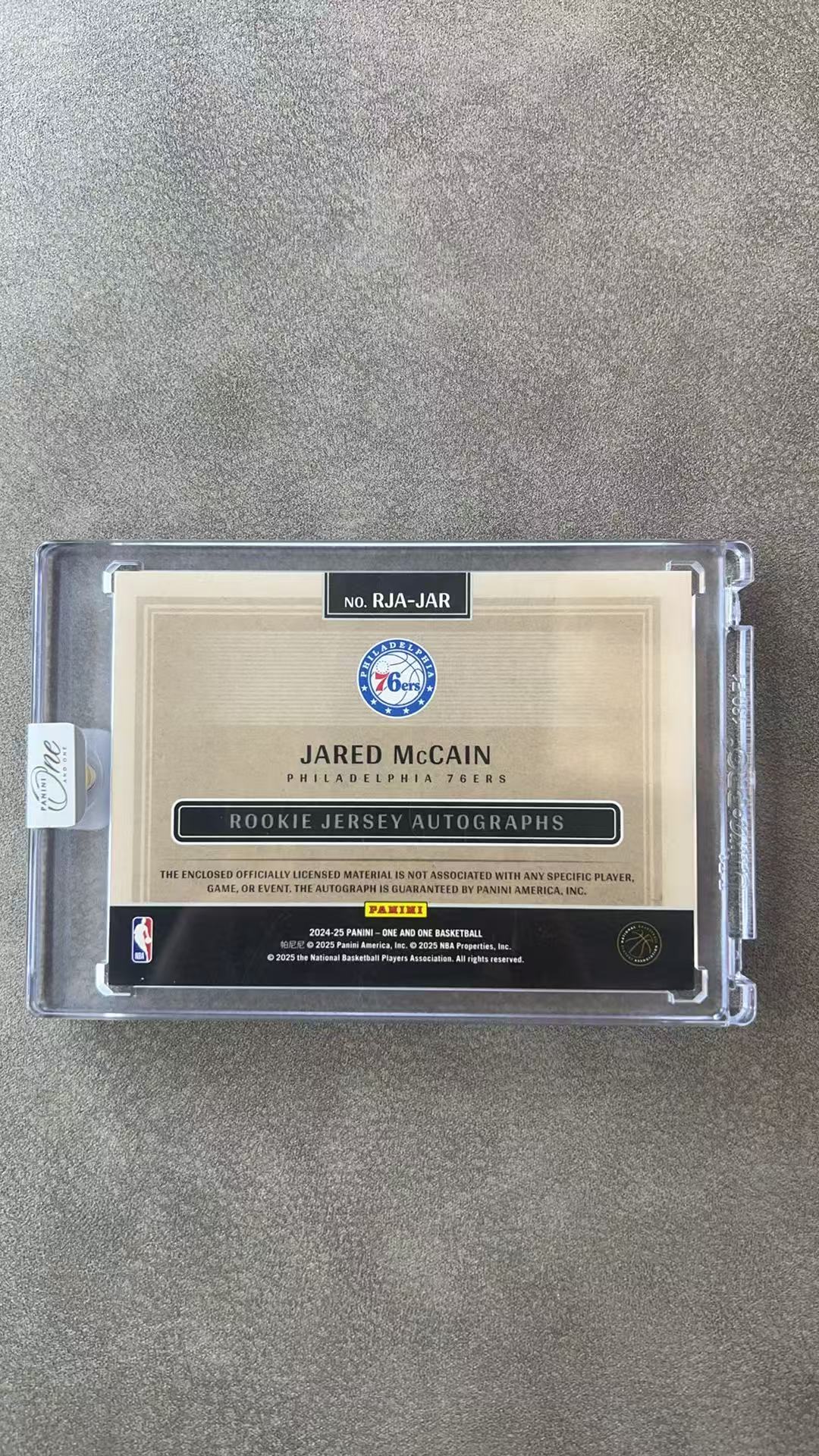 7003【330球星卡实体店代卖】panini 24-25 ONE 贾里德麦凯恩(Jared McCain)新秀年 球衣实物 签字 RPA 卡签 40/99编 原封砖 仅顺丰寄付(理财家)