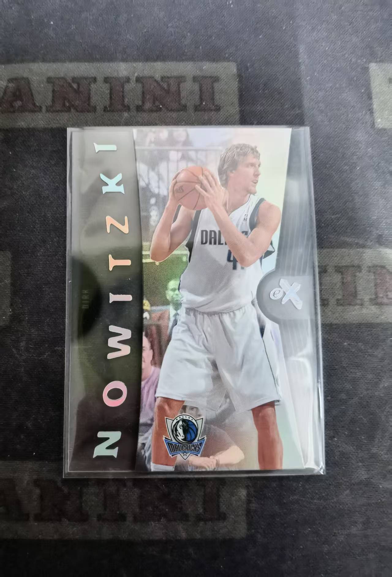【DLDL拍卖】2006-07 Fleer EX Dirk Nowitzki 诺维斯基【卡边角表面见图】