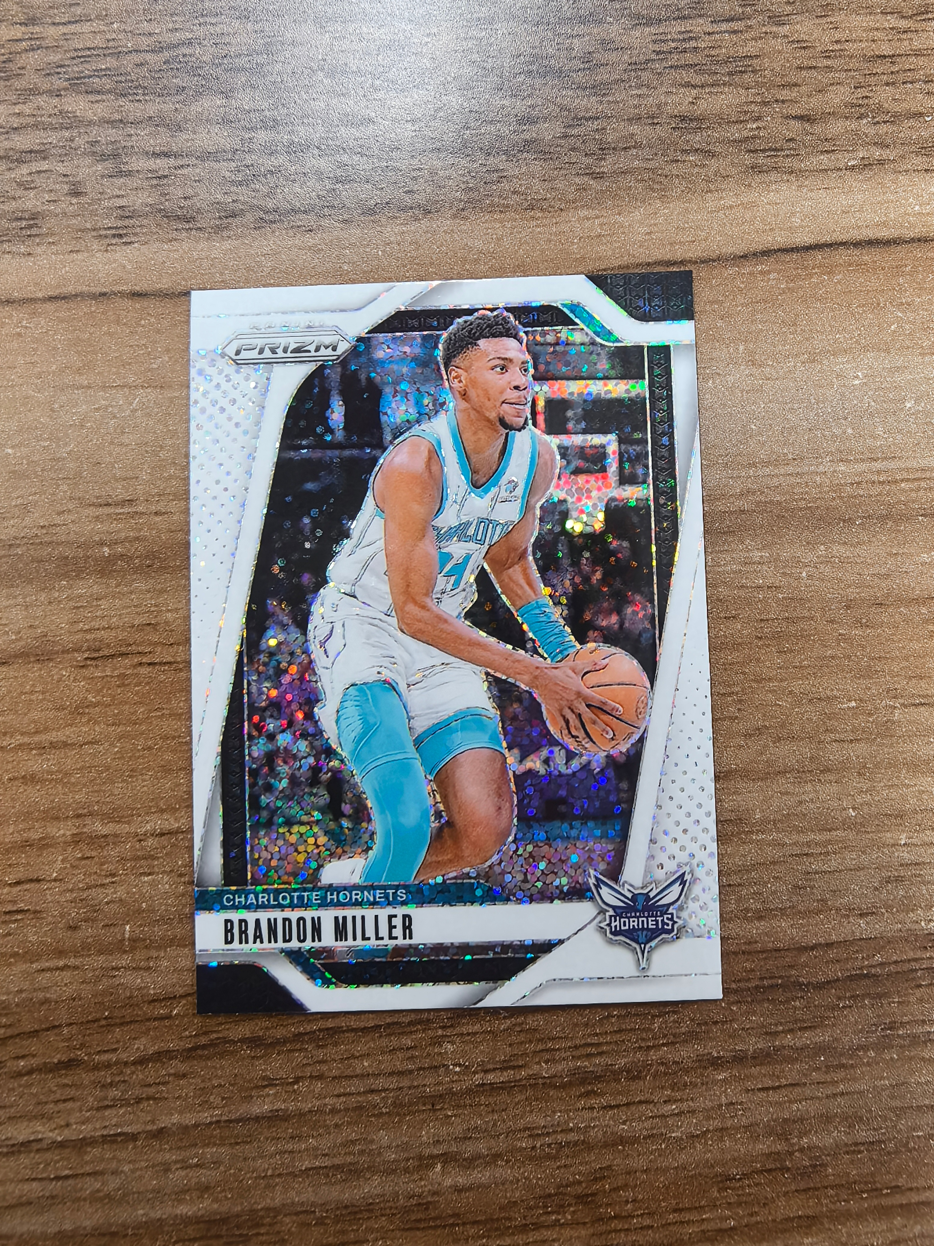 2024-25 Panini Prizm Brandon Miller PZ 黄蜂 布兰登米勒 白点点折 折射 微瑕 实卡精美 卡品如图 收藏必入 流浪
