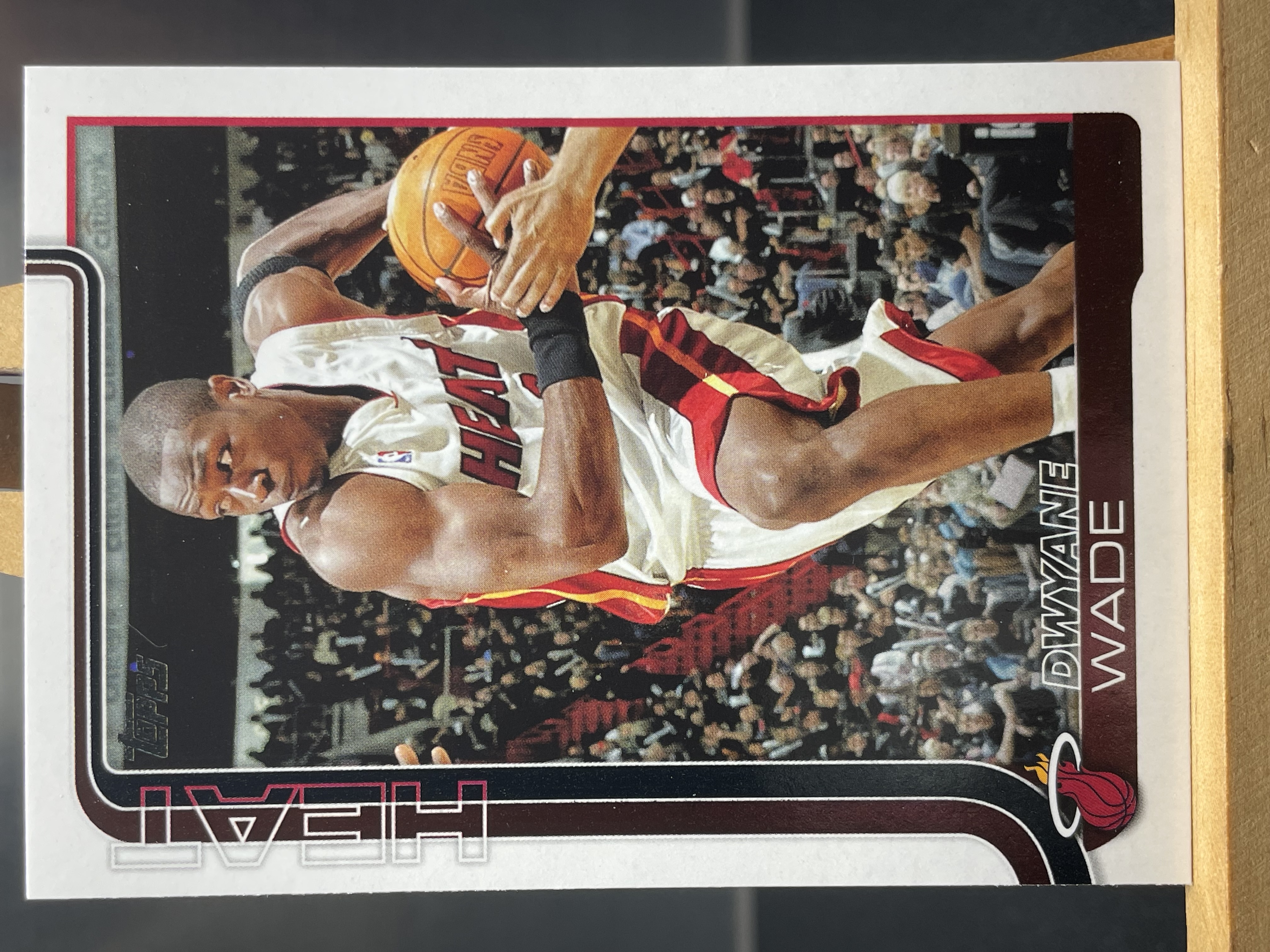 (B6) 2025 TOPPS BASE 闪电侠 德怀恩 韦德 热火 近期大热球星 收藏凑套必备 卡品如图 !!!