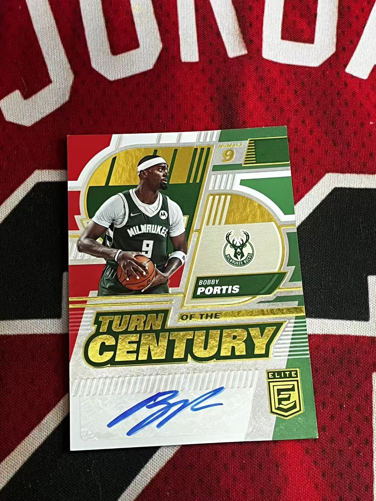 【接寄拍】2022-23 PANINI ELITE 精英系列 雄鹿 鲍比波蒂斯 签字卡 世纪之交签 凑套专收必备【烂臭嘴拍卖】