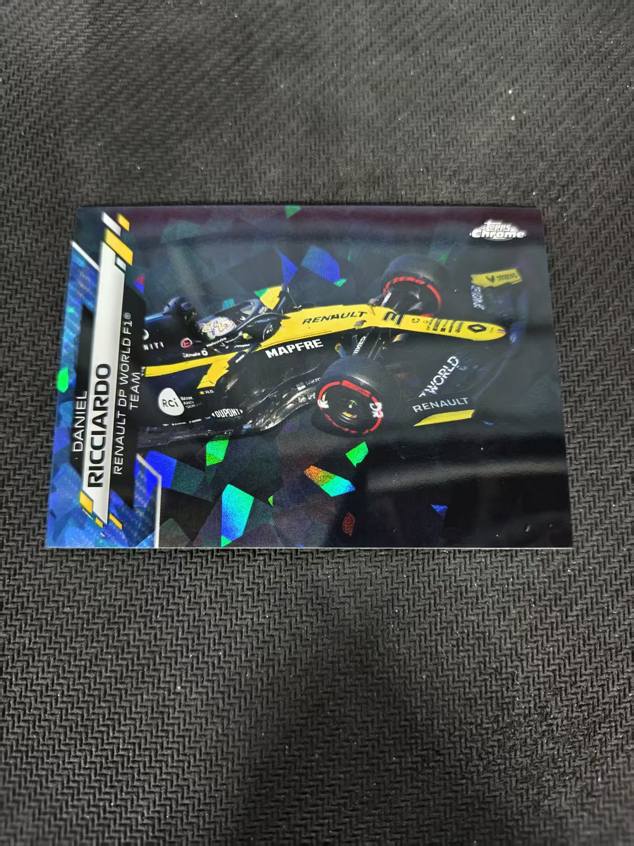 【汽水拍卖】2020 Topps Chrome Daniel Ricciardo 元年TC F1 赛车 丹尼尔 里卡多 红牛车队 碎冰折 蓝宝石 边角瑕疵 #29