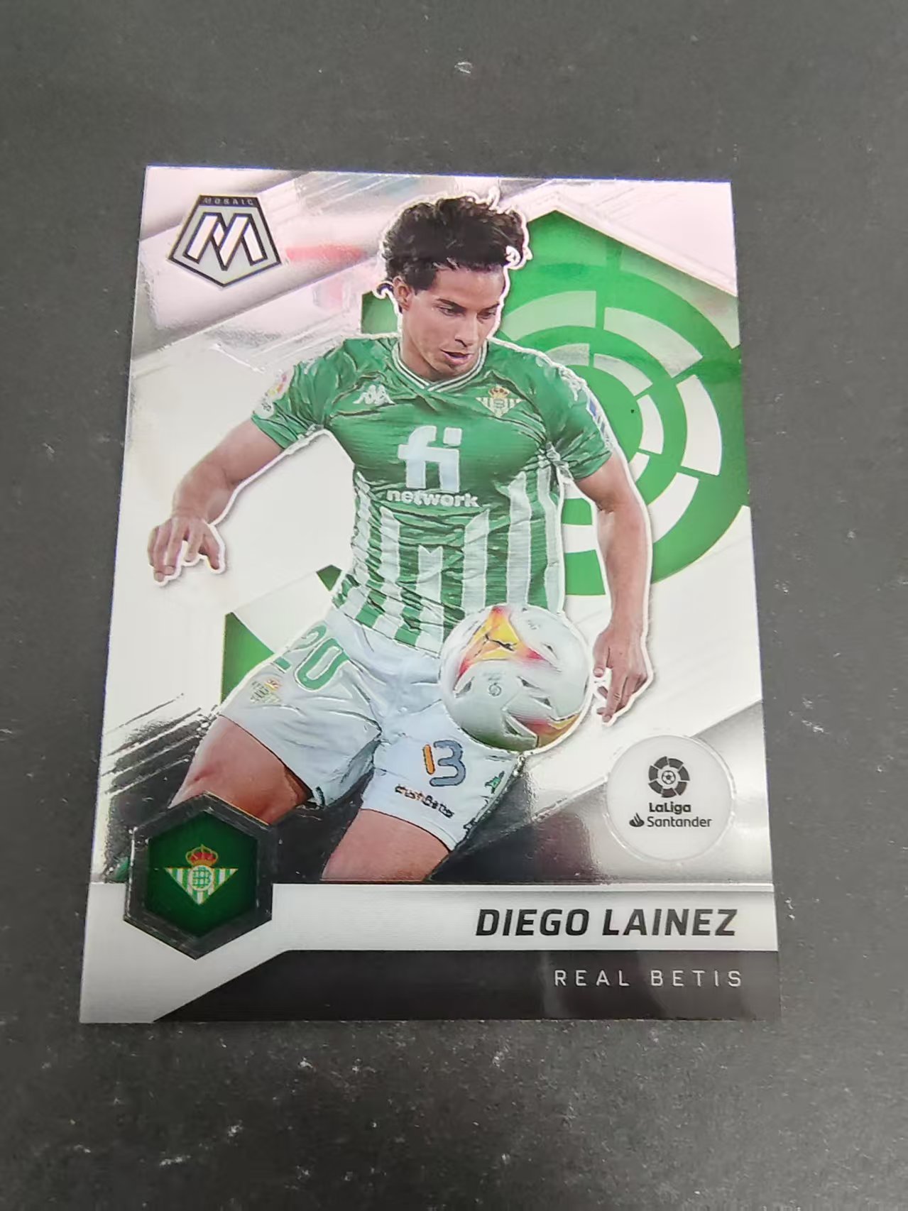 【可合并,不累计】2021-22 Panini Mosaic Diego Lainez 迭戈莱内兹 皇家贝蒂斯 西甲 马赛克 划痕 边角瑕疵 #72