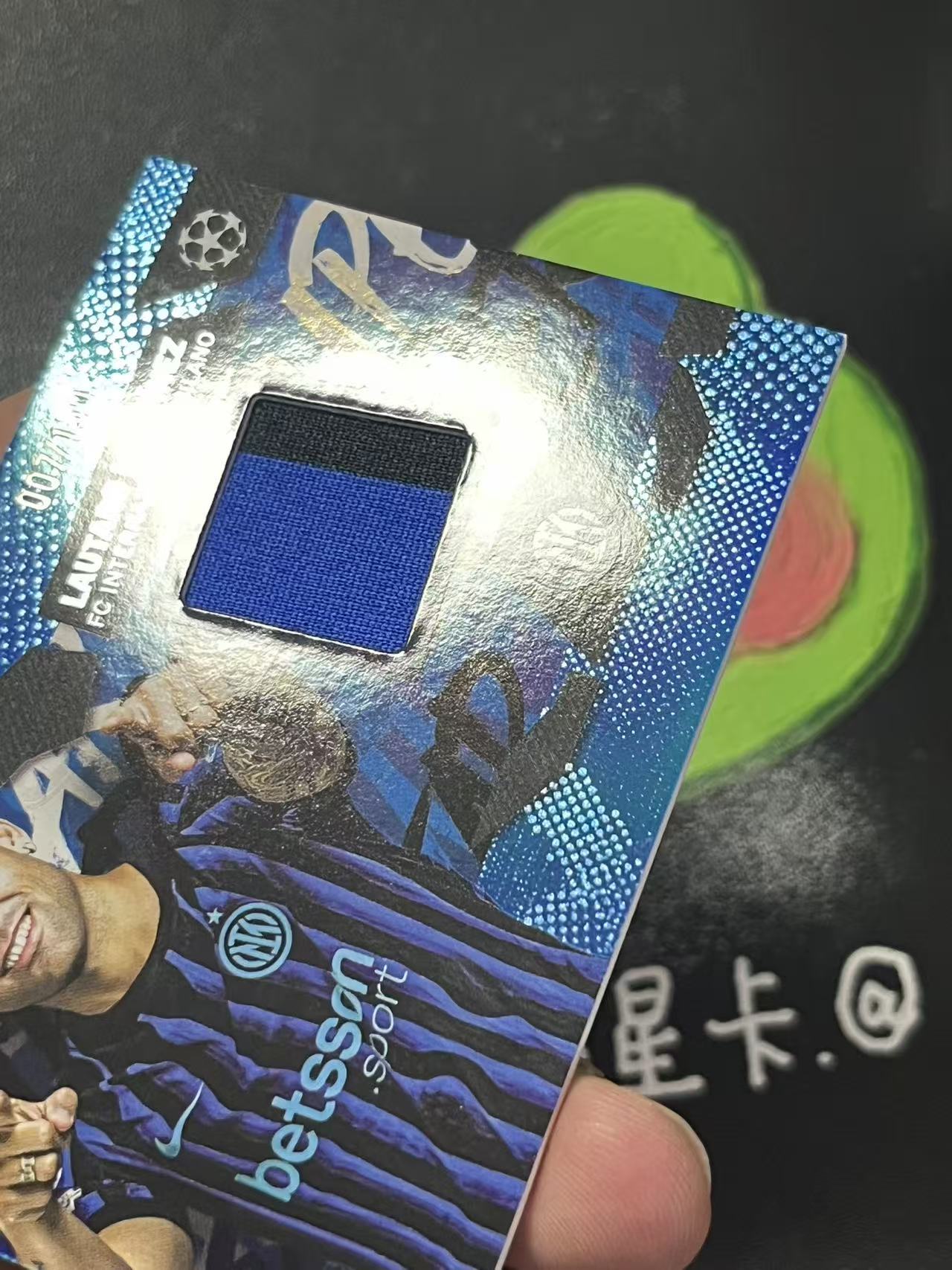 2026 Topps Topps Lautaro Martinez 欧战 UCC 国际米兰 劳塔罗 马丁内斯 150编 蓝折 物料 球衣 微瑕如图【ZYP代拍】B55
